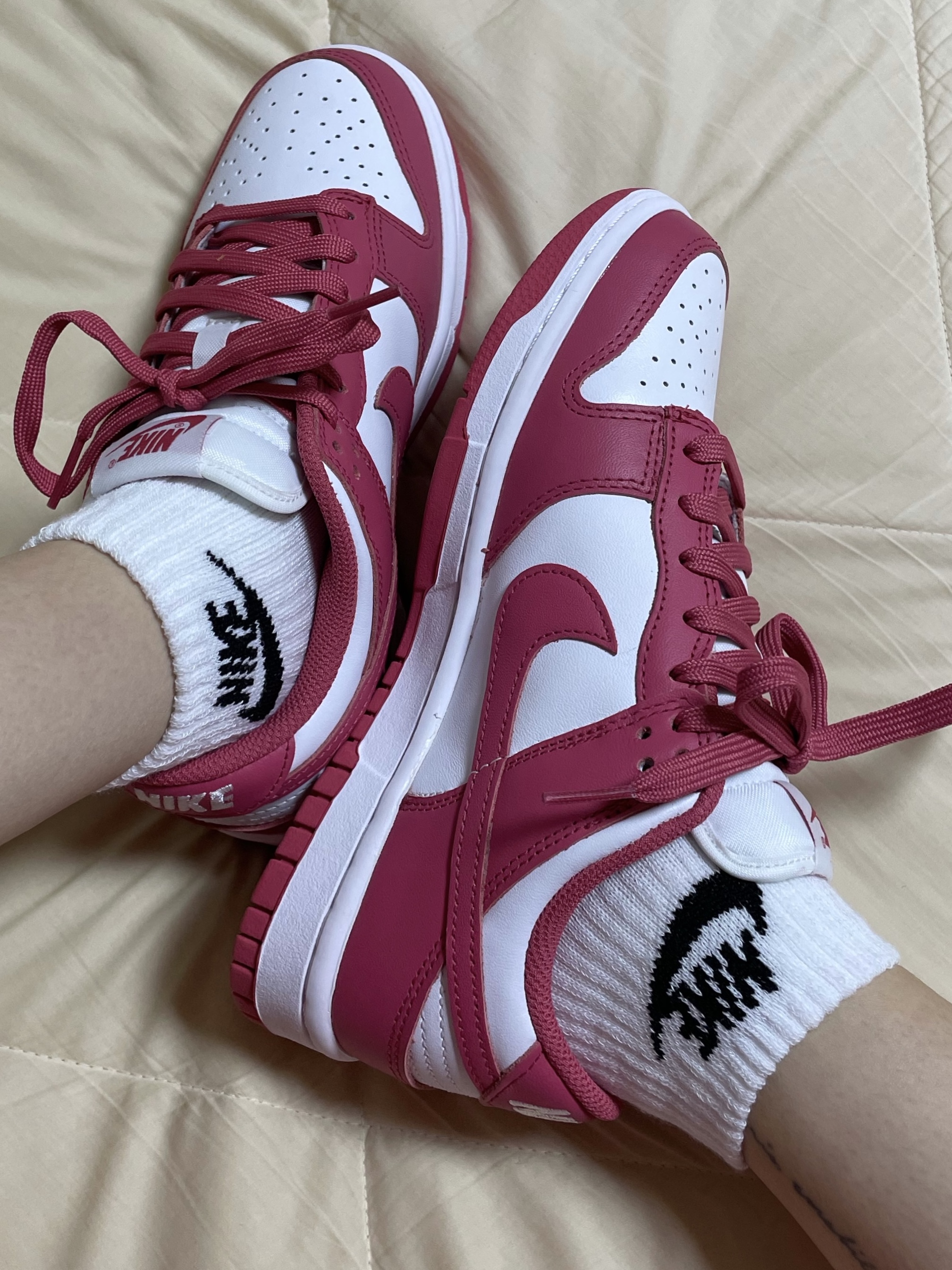 (W) Nike Dunk Low Archeo Pink 착용 스타일