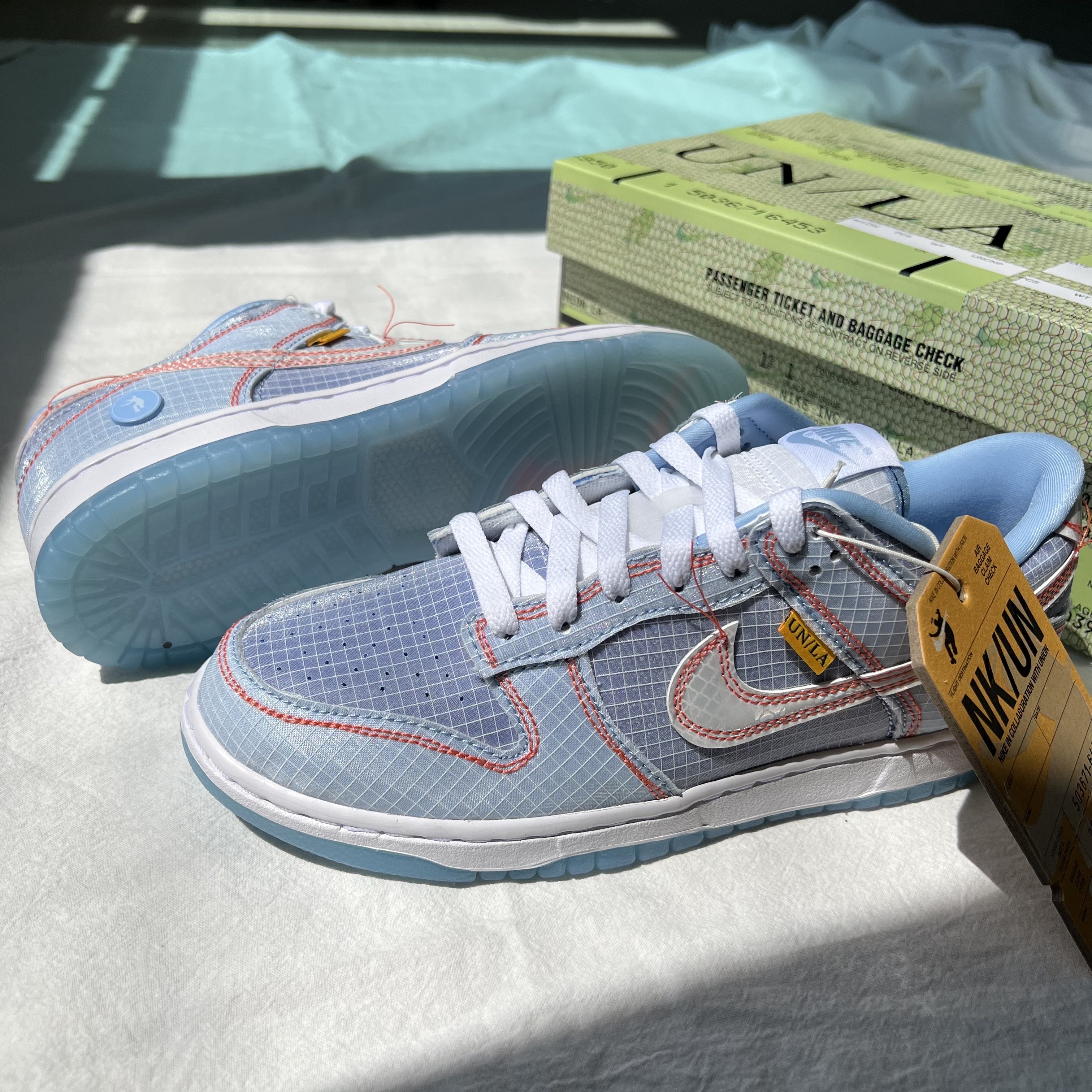 Nike x Union Dunk Low Passport Pack Argon 착용 스타일 - 1