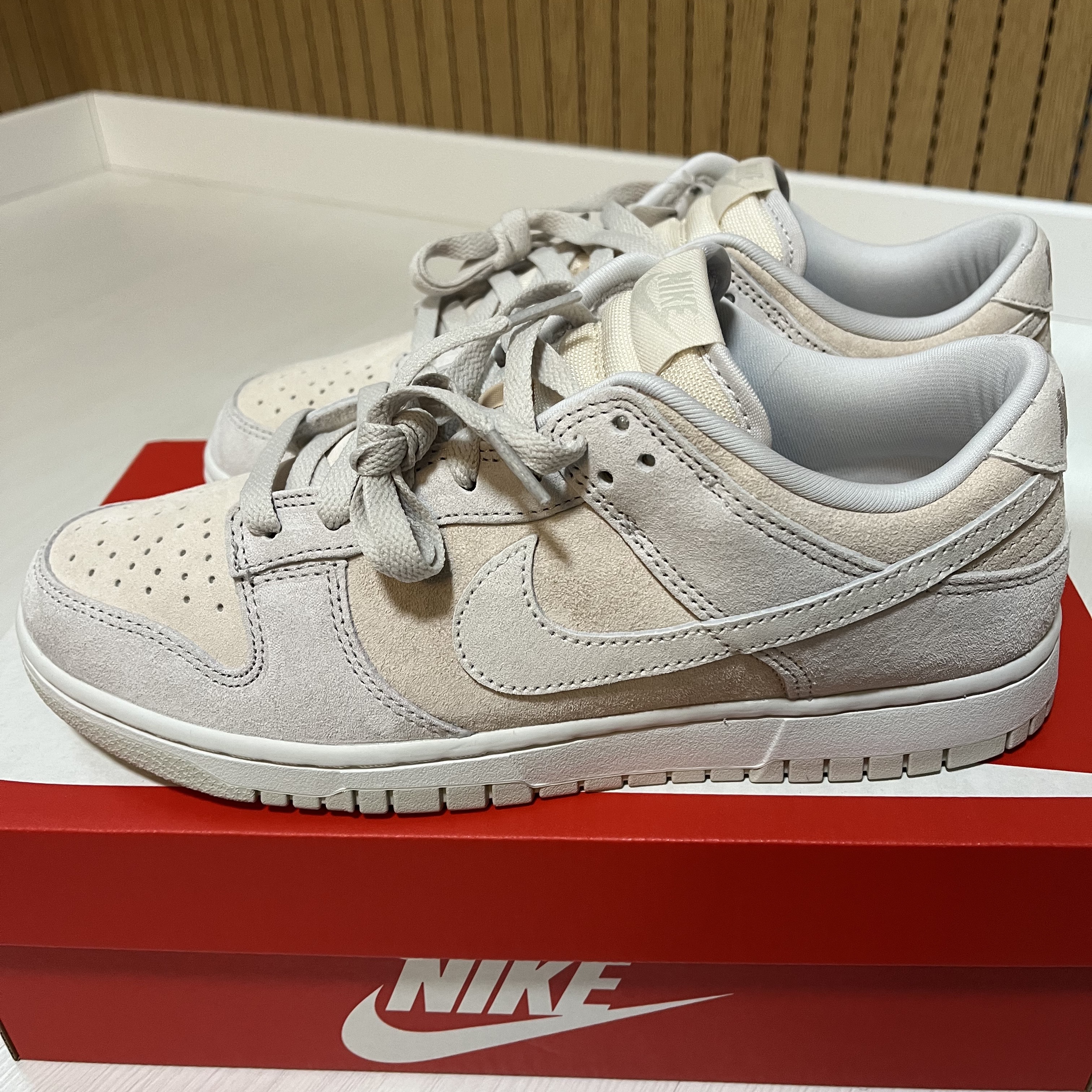 Nike Dunk Low Retro PRM Vast Grey 착용 스타일 - 1