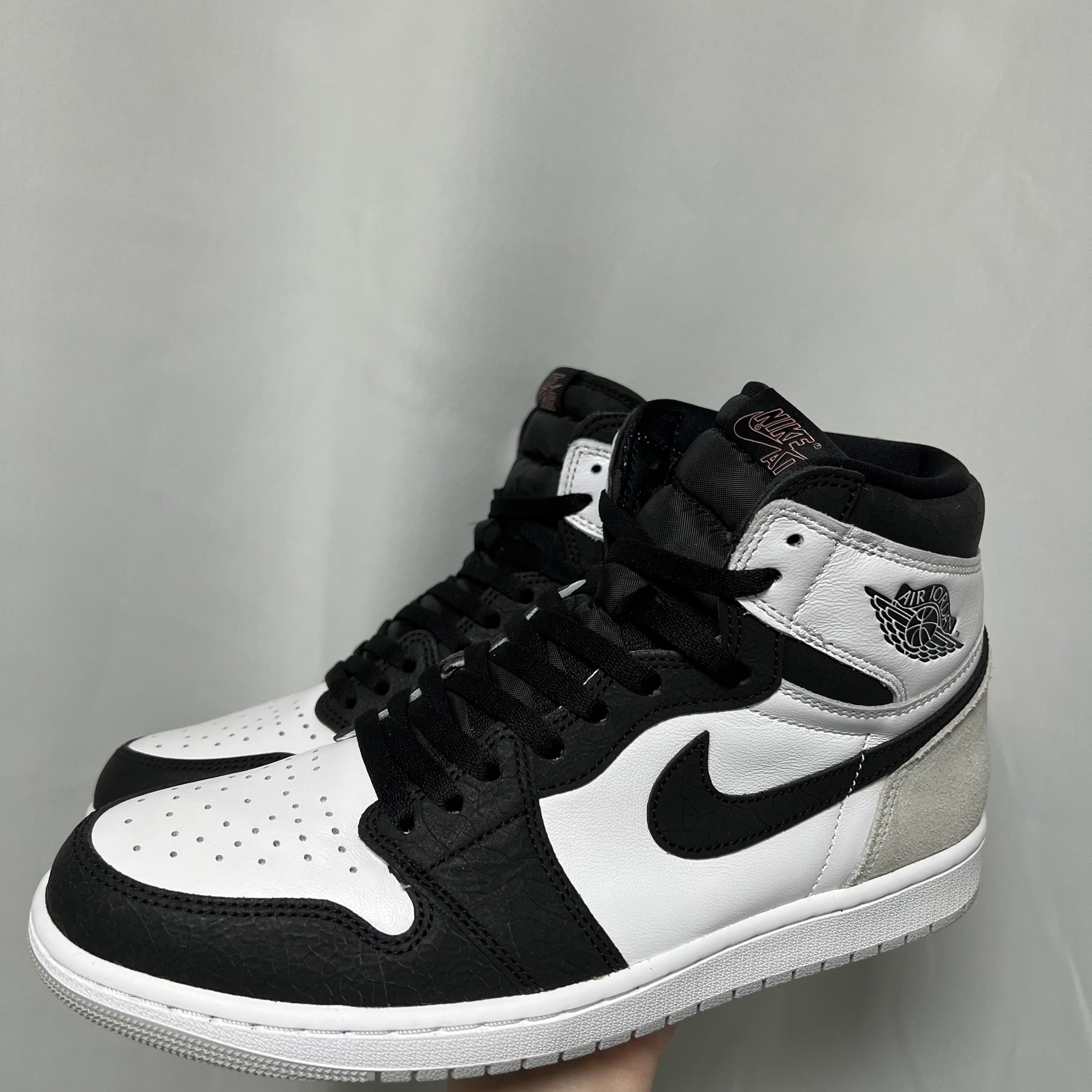 Jordan 1 Retro High OG Bleached Coral 착용 스타일 - 2