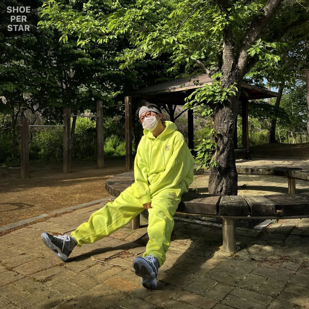 Nike x Stussy NRG RA Washed Pullover Hoodie Volt (DM1021-702), Nike x Stussy NRG RA Washed Fleece Pants Volt (DM1024-702) 착용 스타일 - 1