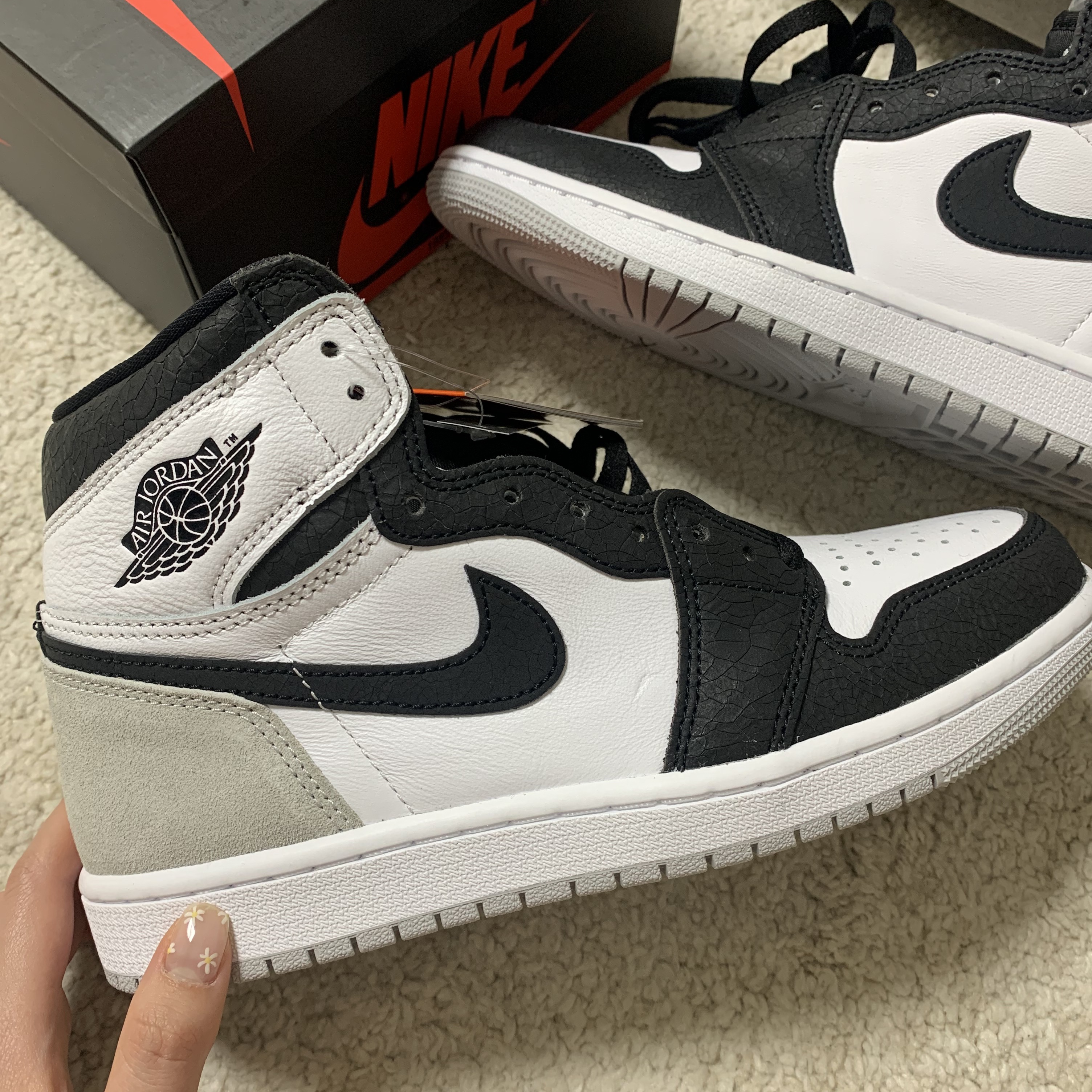 Jordan 1 Retro High OG Bleached Coral 착용 스타일