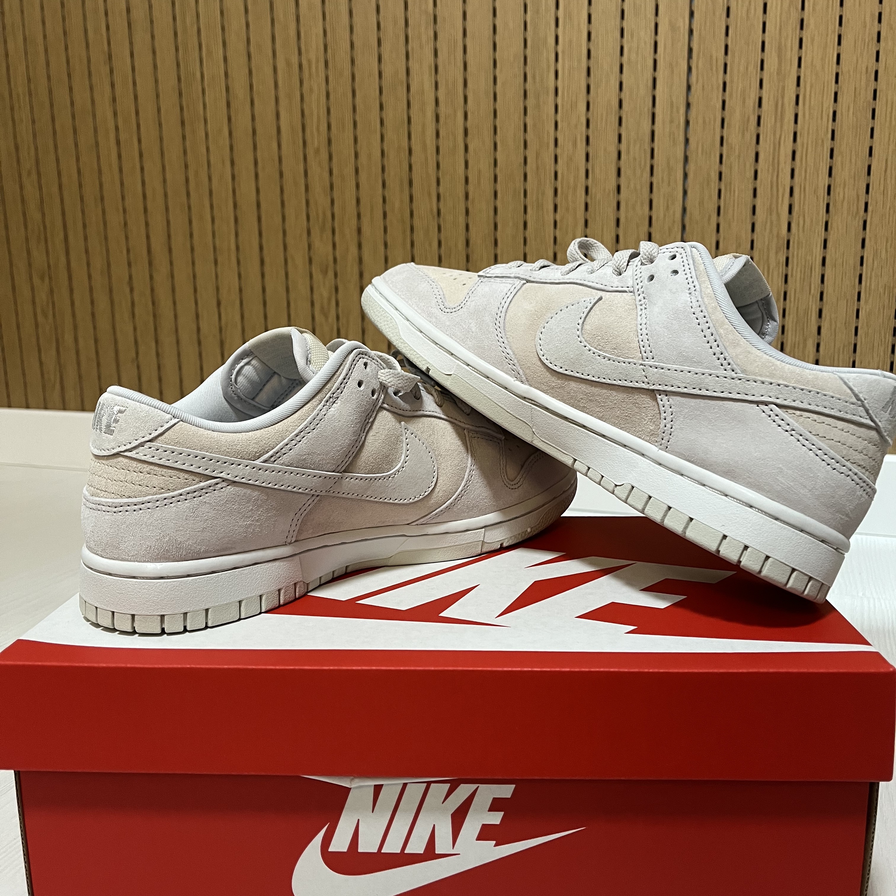 Nike Dunk Low Retro PRM Vast Grey 착용 스타일 - 2