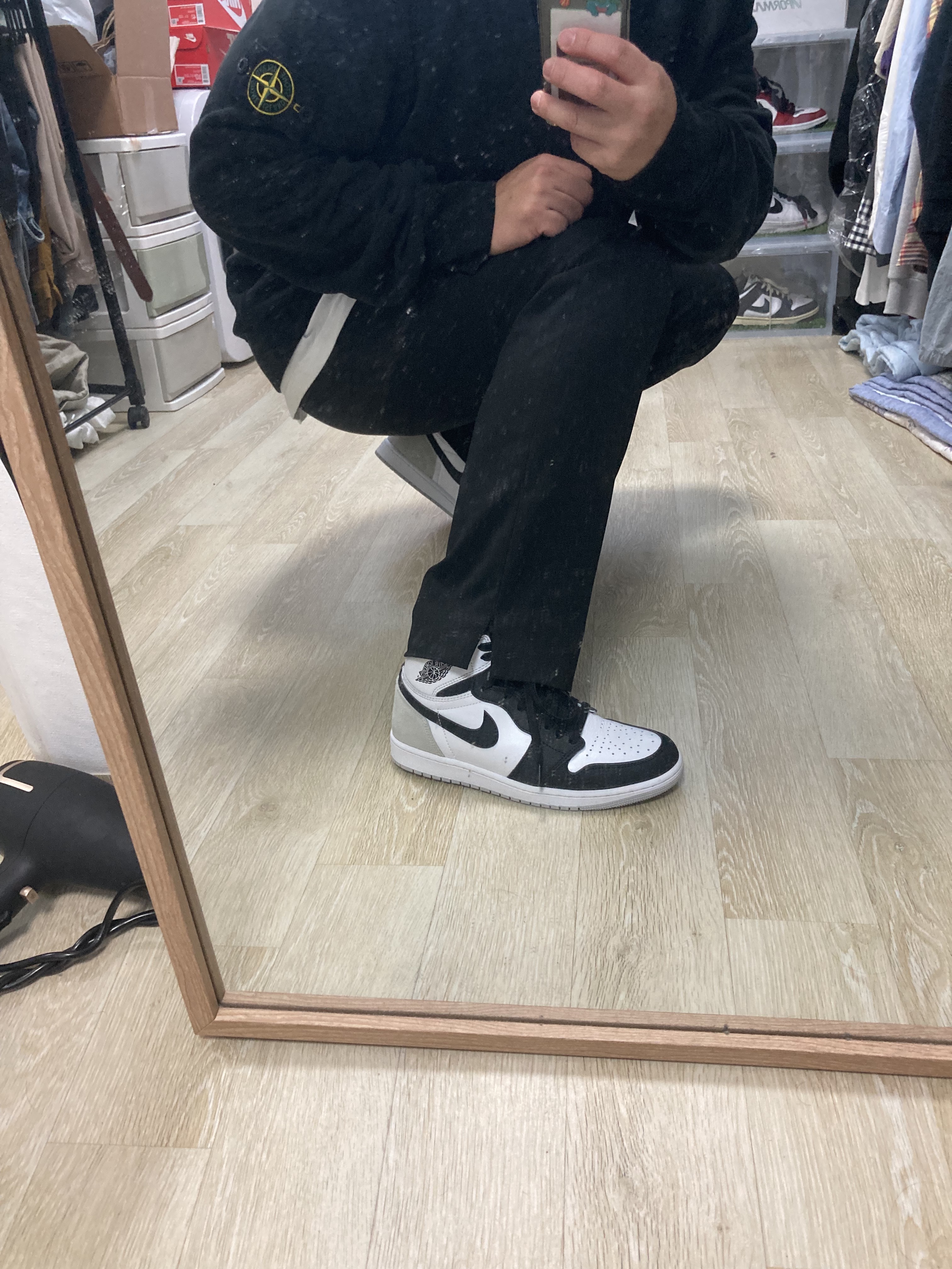 Jordan 1 Retro High OG Bleached Coral, IAB Studio Half Zip Pullover Light Gray 착용 스타일 - 5