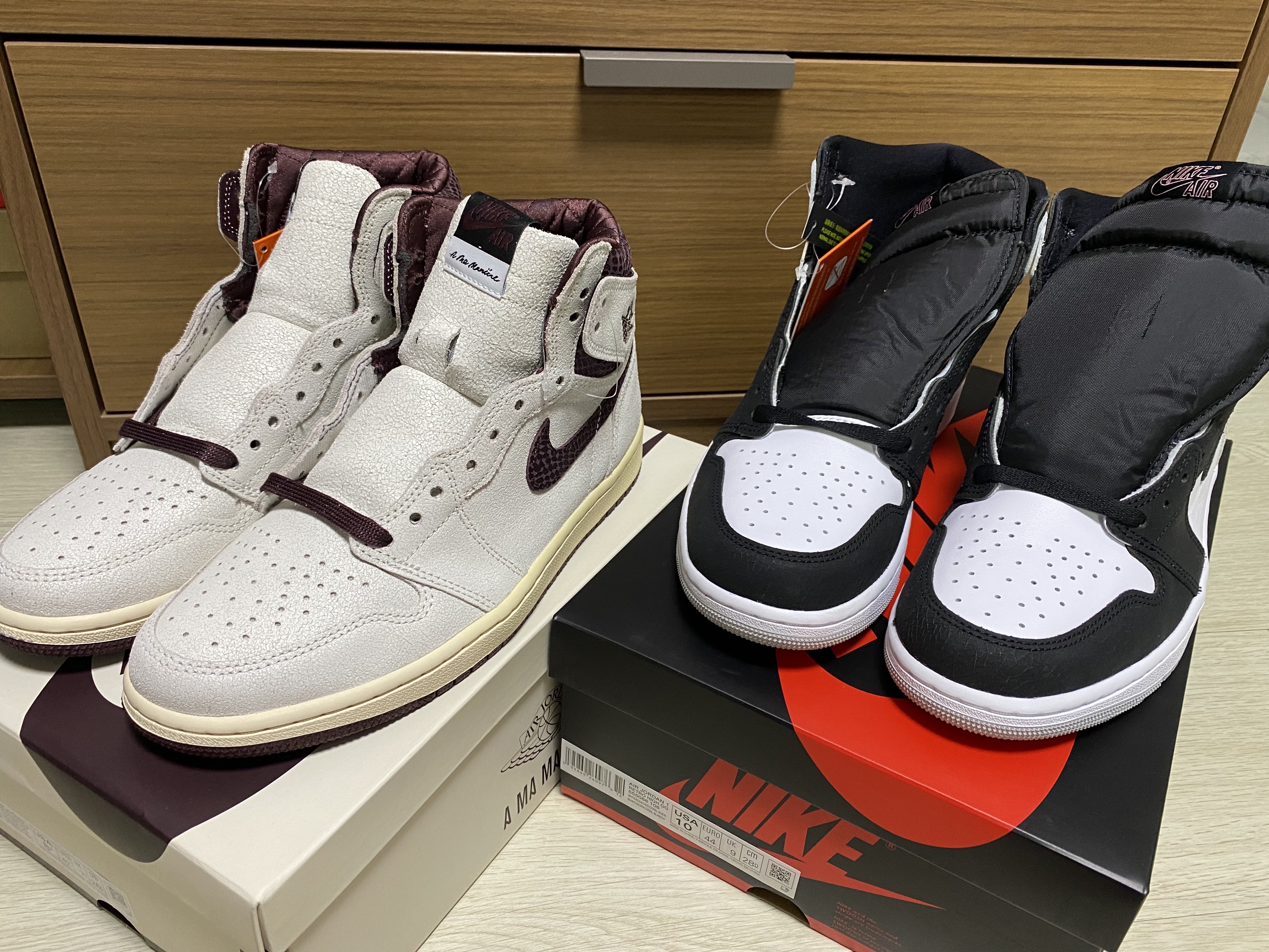 Jordan 1 x A Ma Maniere Retro High OG SP Sail and Burgundy, Jordan 1 Retro High OG Bleached Coral 착용 스타일 - 1