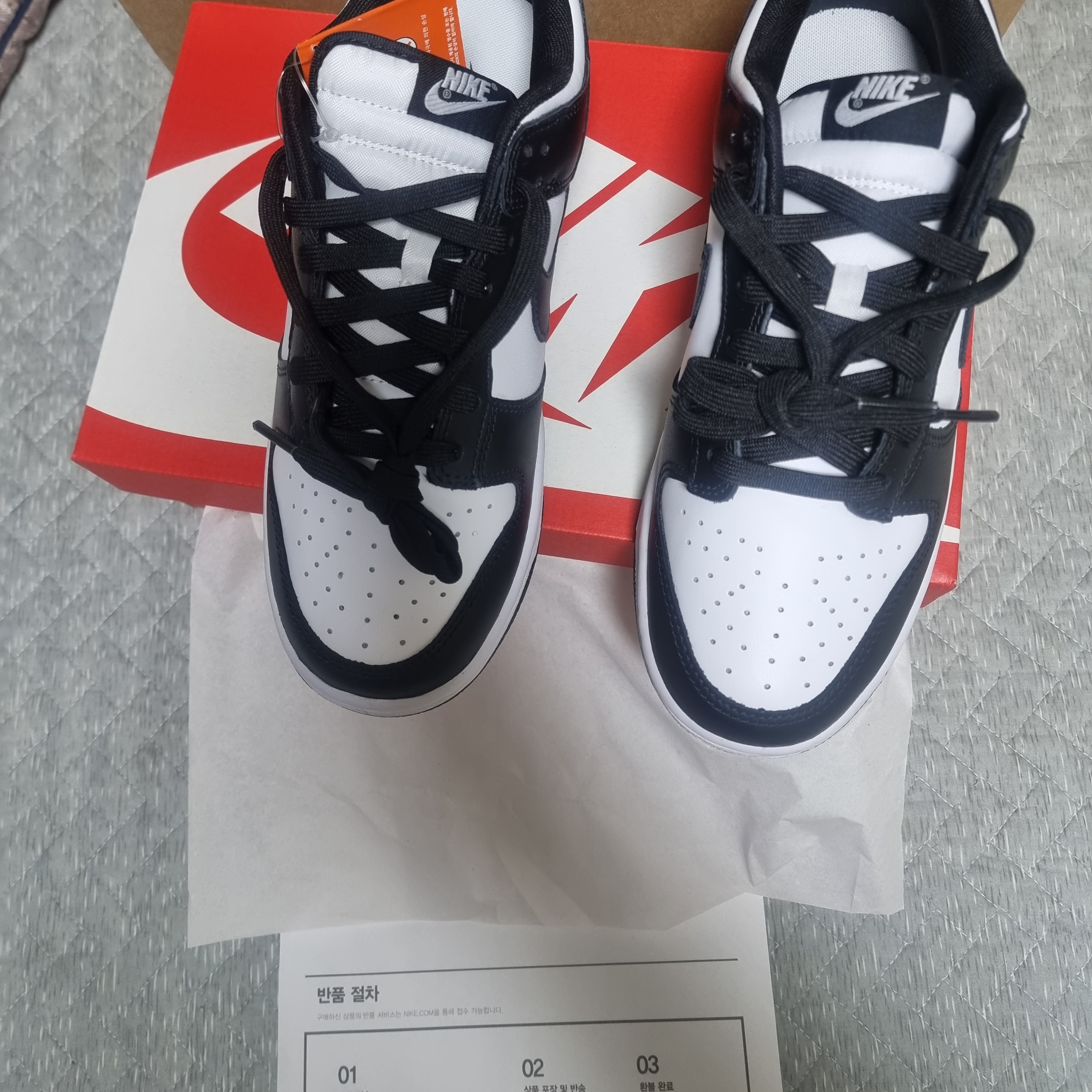 Nike Dunk Low Retro Black 착용 스타일