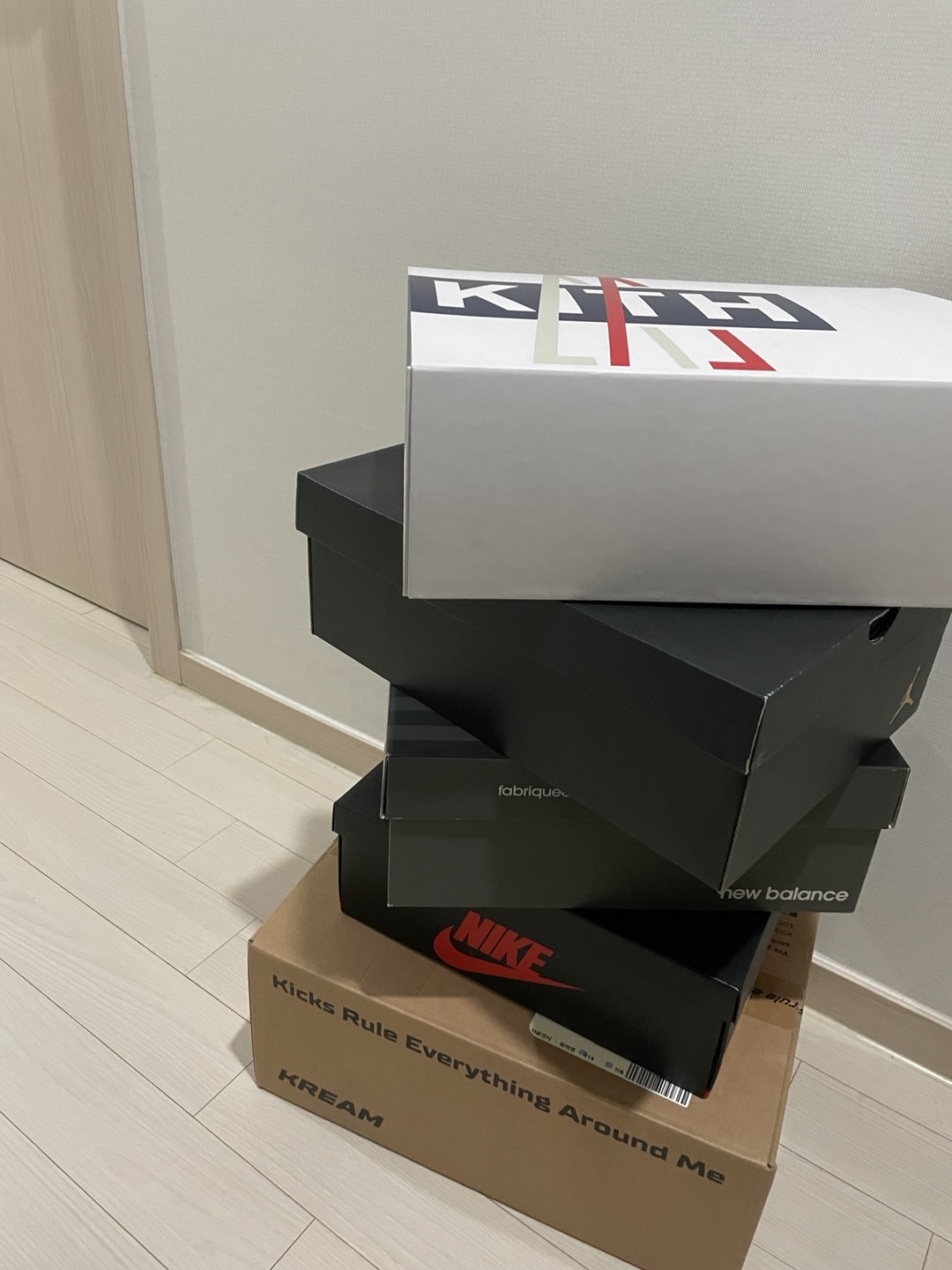 Asics x Kith x Moncler Gel-Lyte III Cream 착용 스타일 - 4