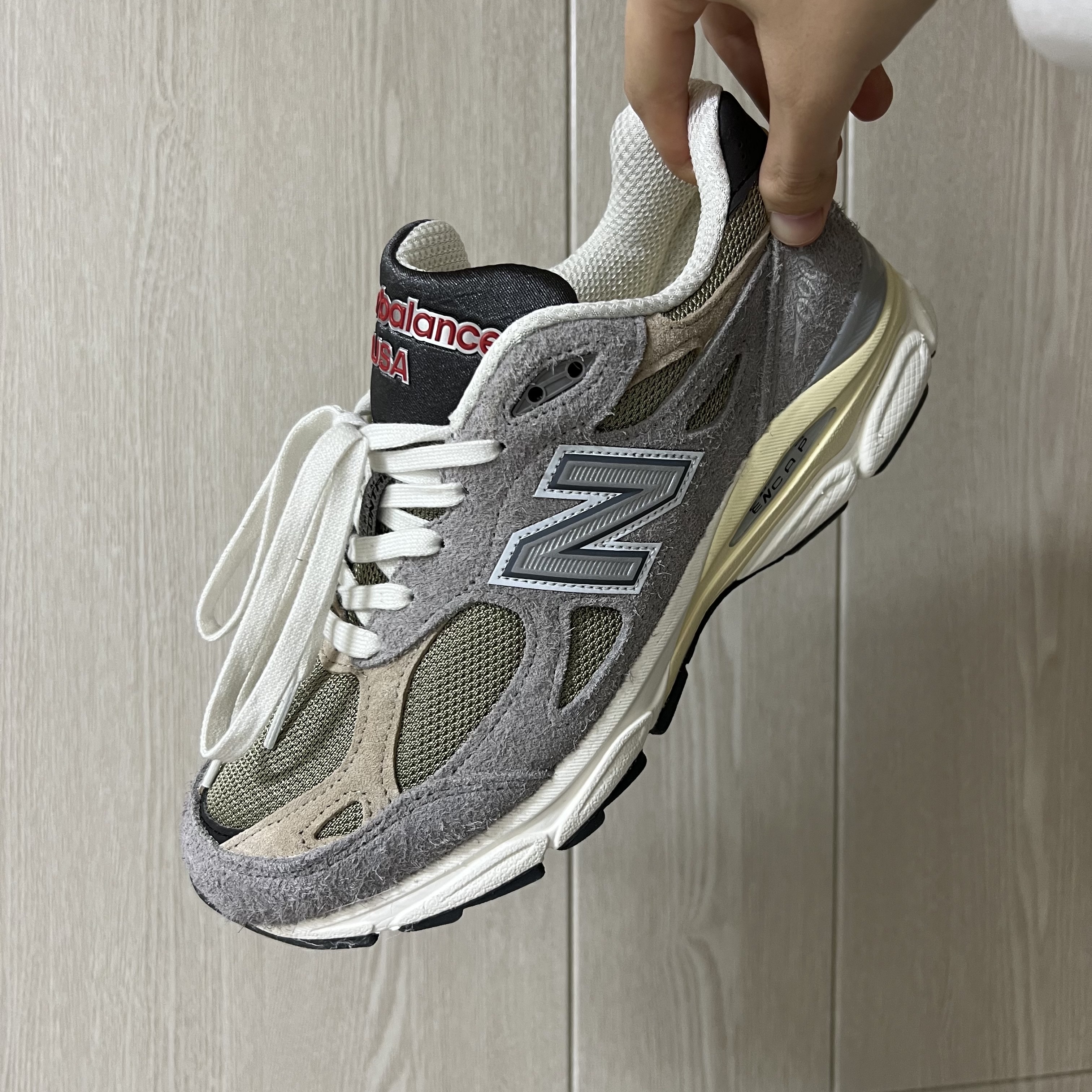 New Balance 990v3 Made in USA Marblehead Incense 착용 스타일