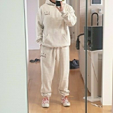 IAB Studio Hoodie Oatmeal Burgundy, IAB Studio Sweatpants Oatmeal Burgundy - 22SS 착용 스타일
