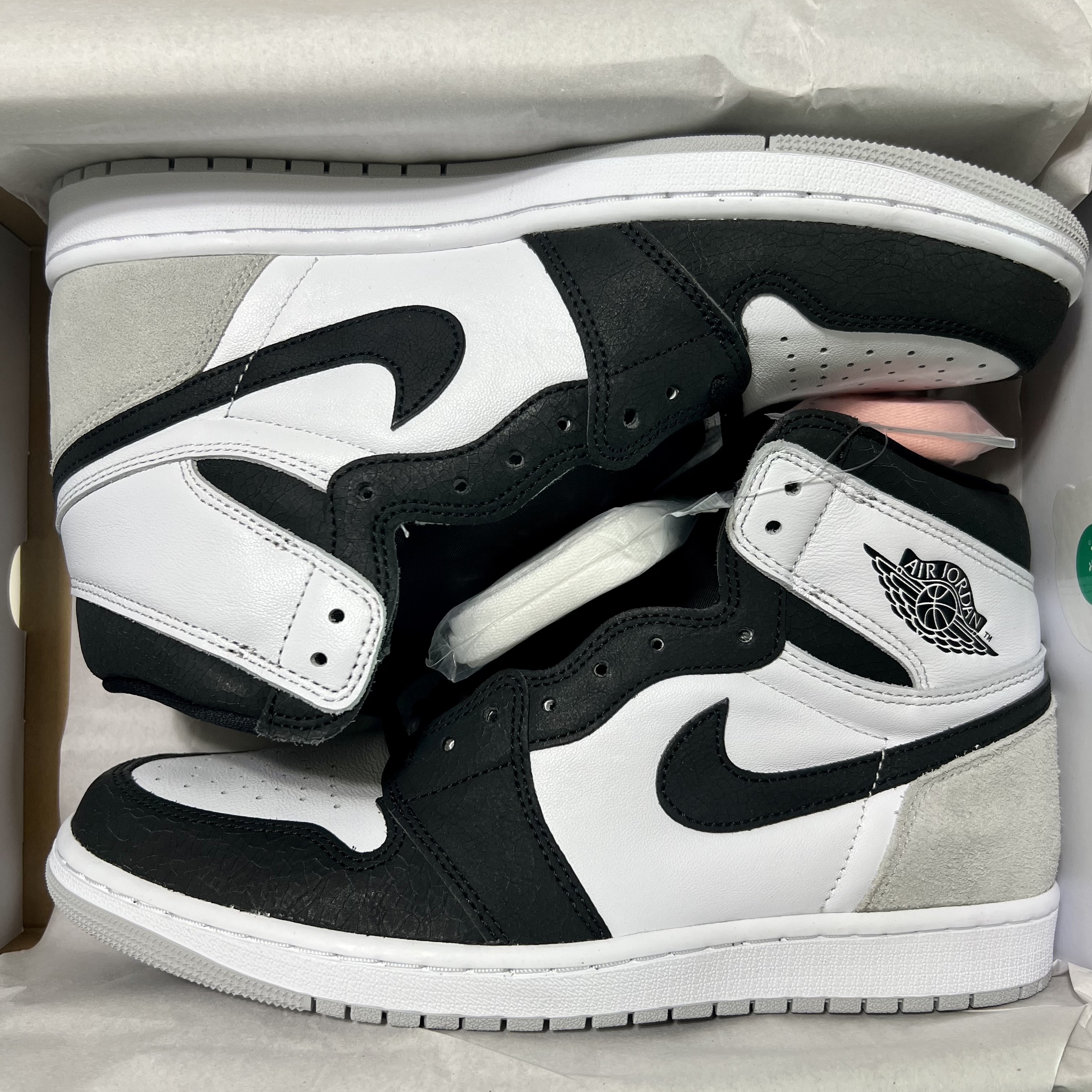 Jordan 1 Retro High OG Bleached Coral 착용 스타일