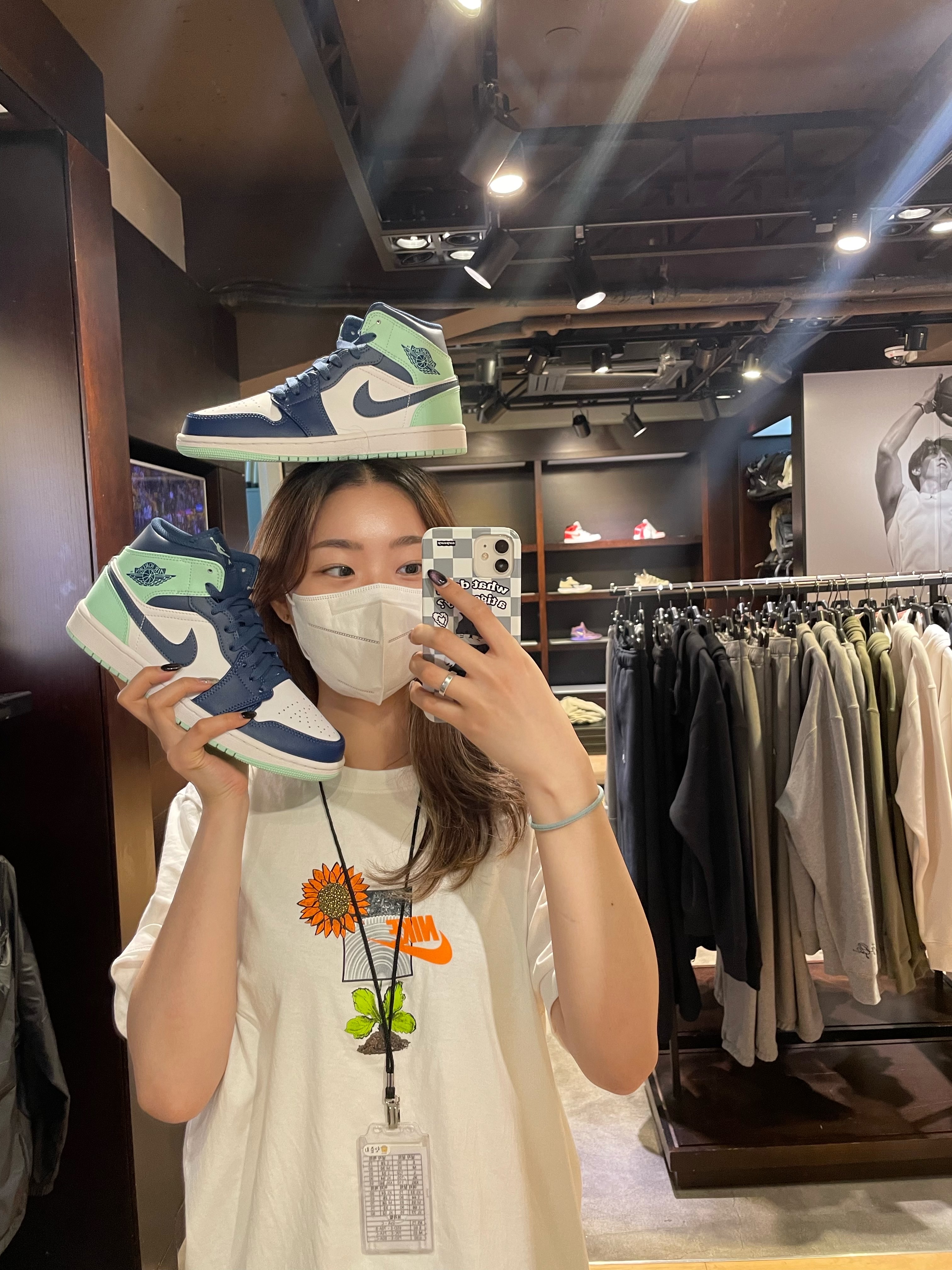 Jordan 1 Mid Blue Mint 착용 스타일 - 1