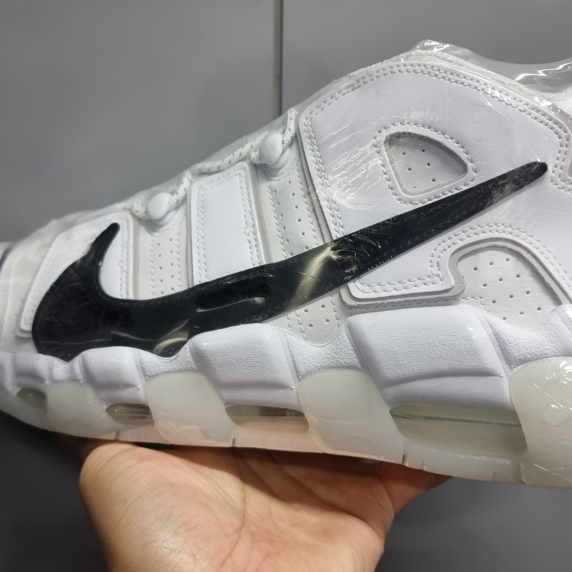 Nike Air More Uptempo 96 Copy and Paste White 착용 스타일 - 2