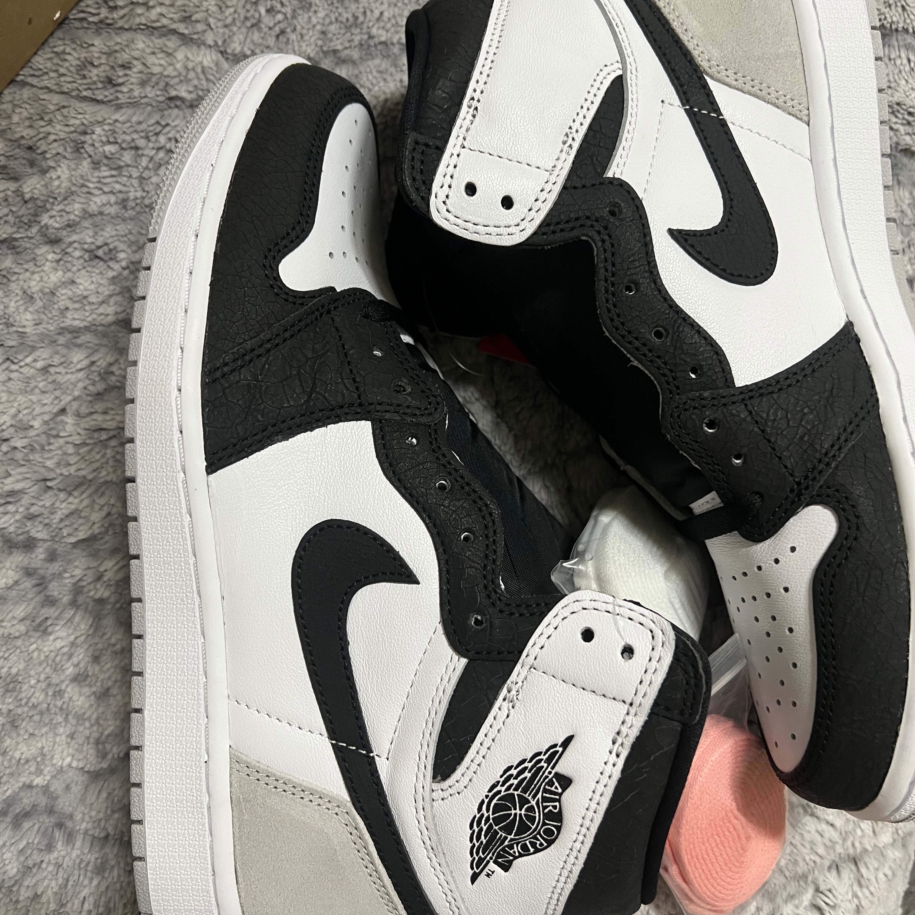 Jordan 1 Retro High OG Bleached Coral 착용 스타일