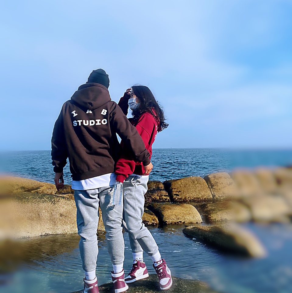 IAB Studio Hoodie Raspberry, IAB Studio Hoodie Brown 착용 스타일