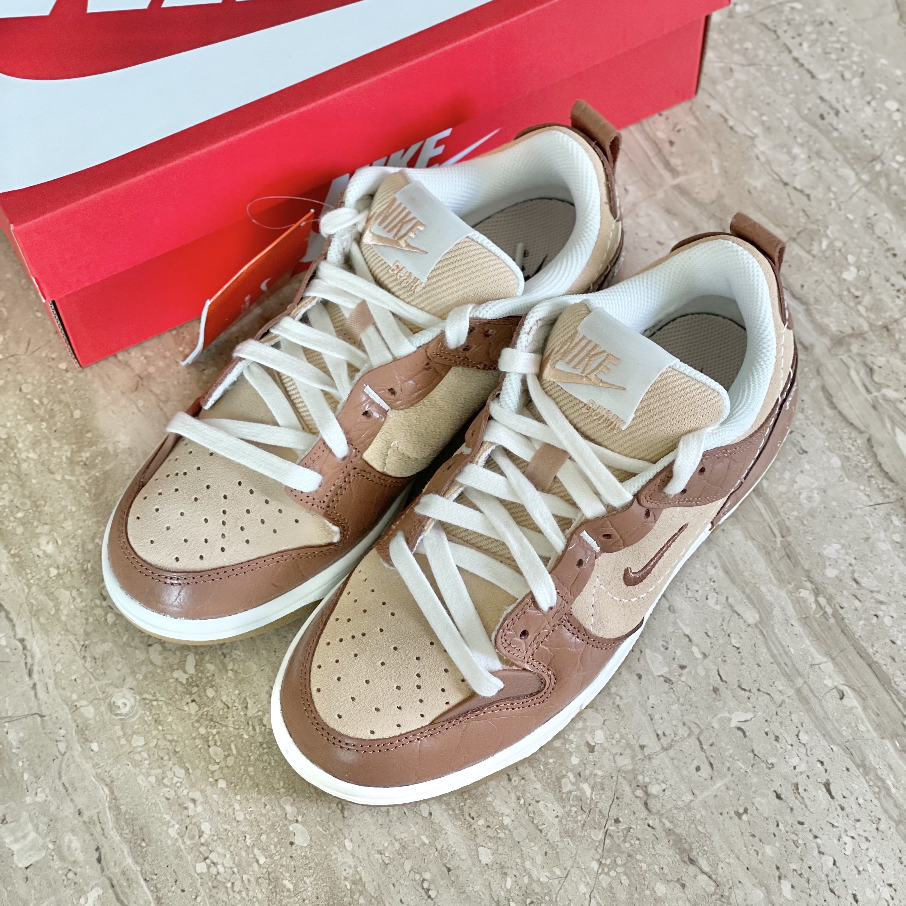 (W) Nike Dunk Low Disrupt 2 SE Mineral Clay 착용 스타일
