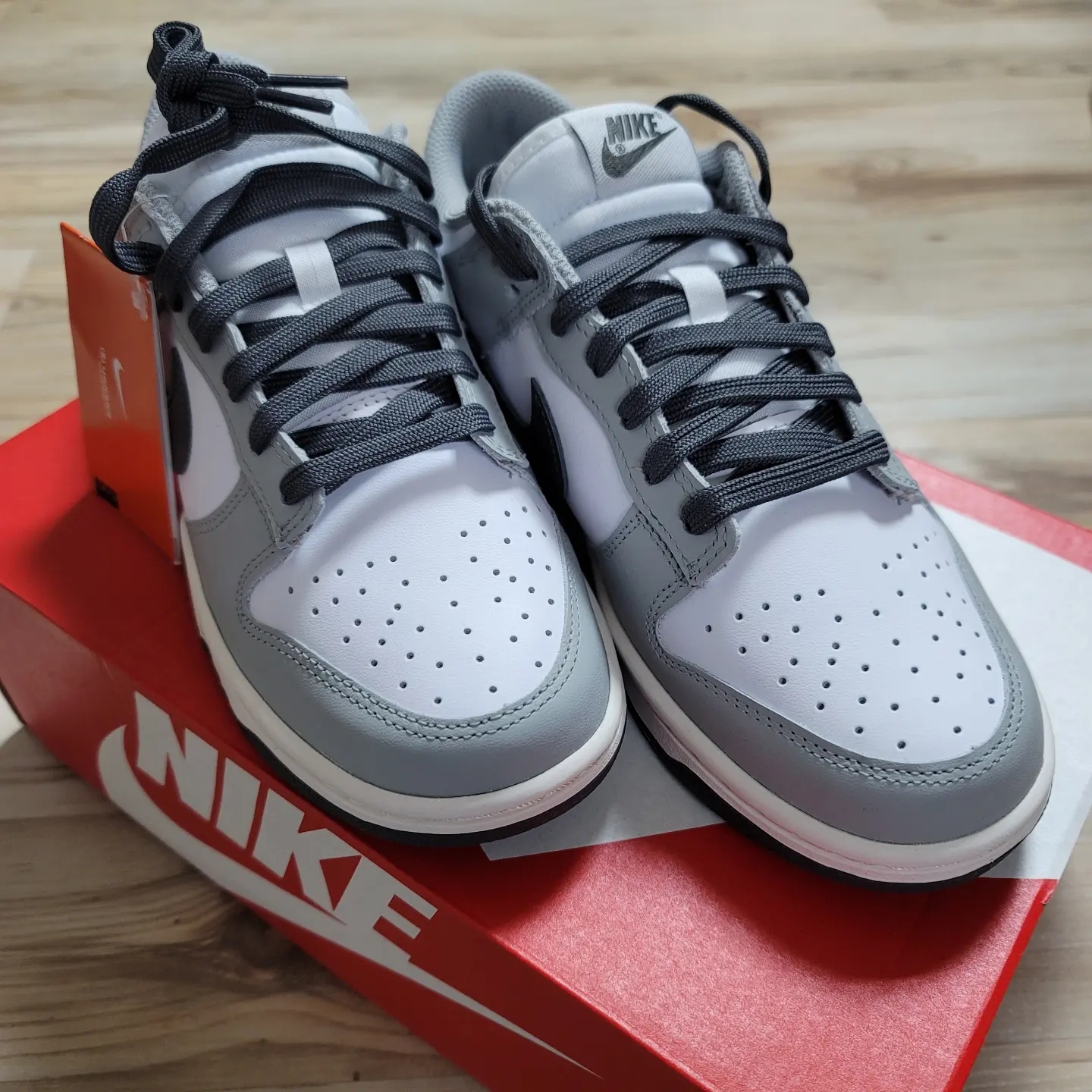 (W) Nike Dunk Low Light Smoke Grey 착용 스타일 - 2