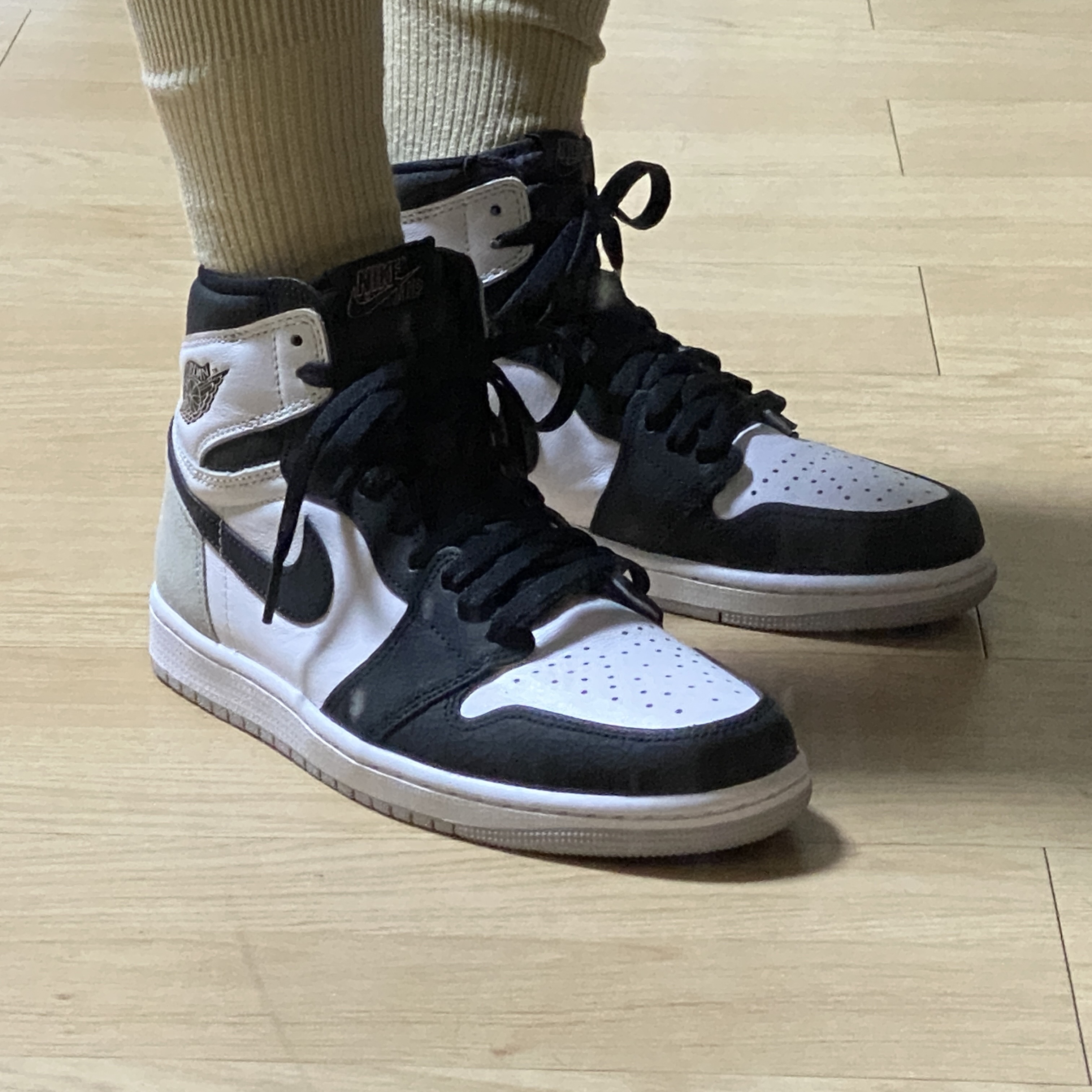 Jordan 1 Retro High OG Bleached Coral 착용 스타일