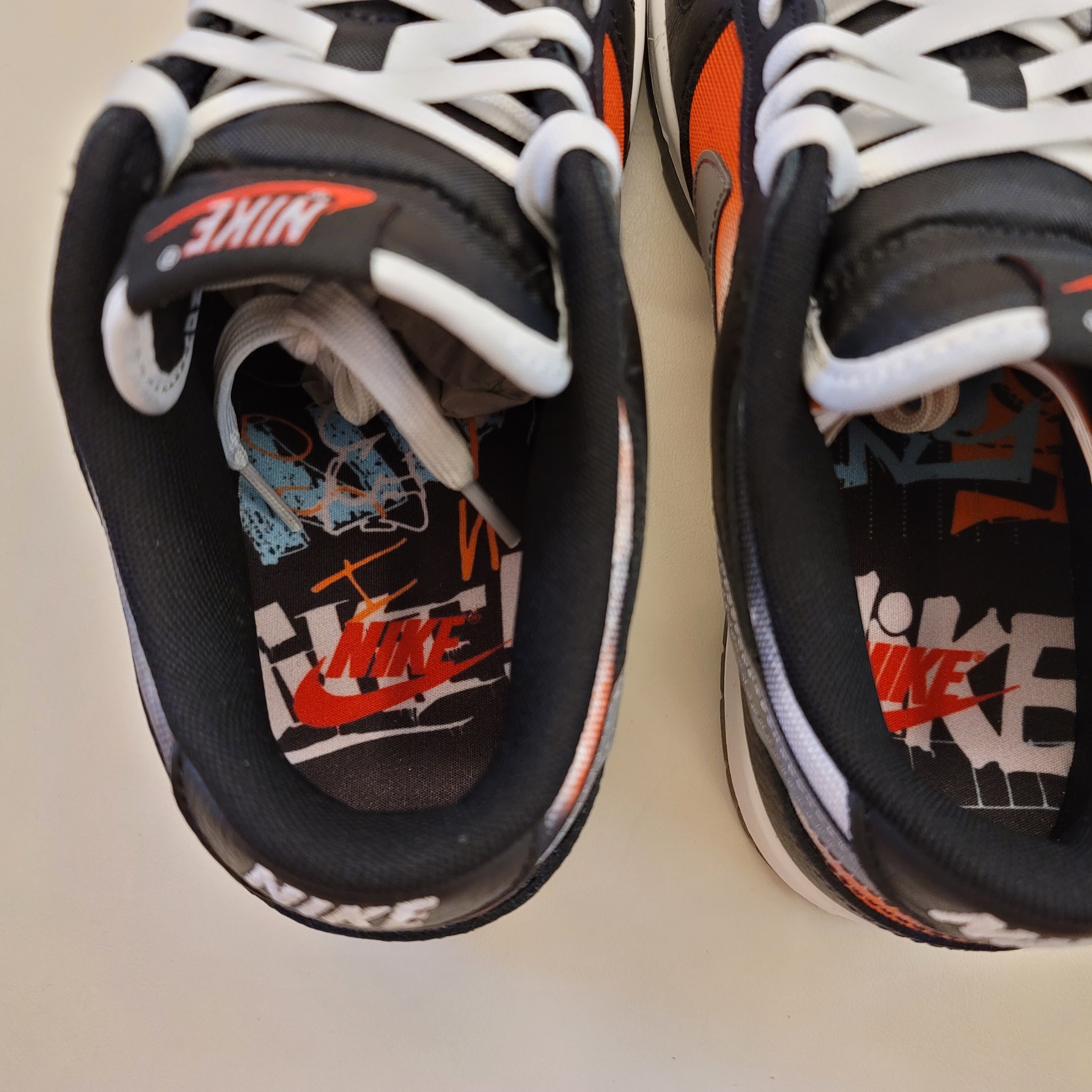 Nike Dunk Low Retro PRM Black and Tumbled Grey 착용 스타일 - 5