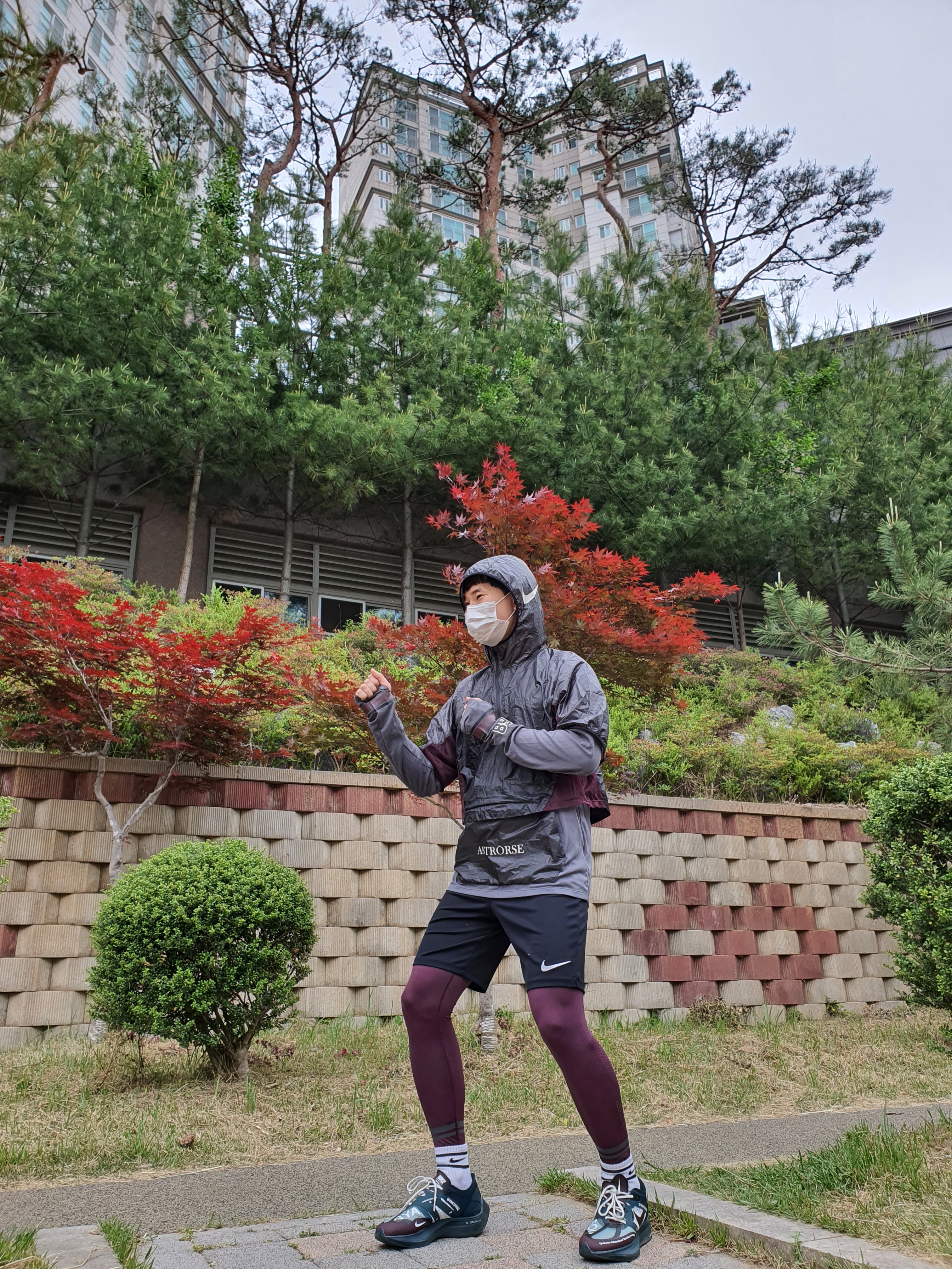 Nike x Undercover Gyakusou ZoomX VaporFly Next% Midnight Spruce 착용 스타일 - 1