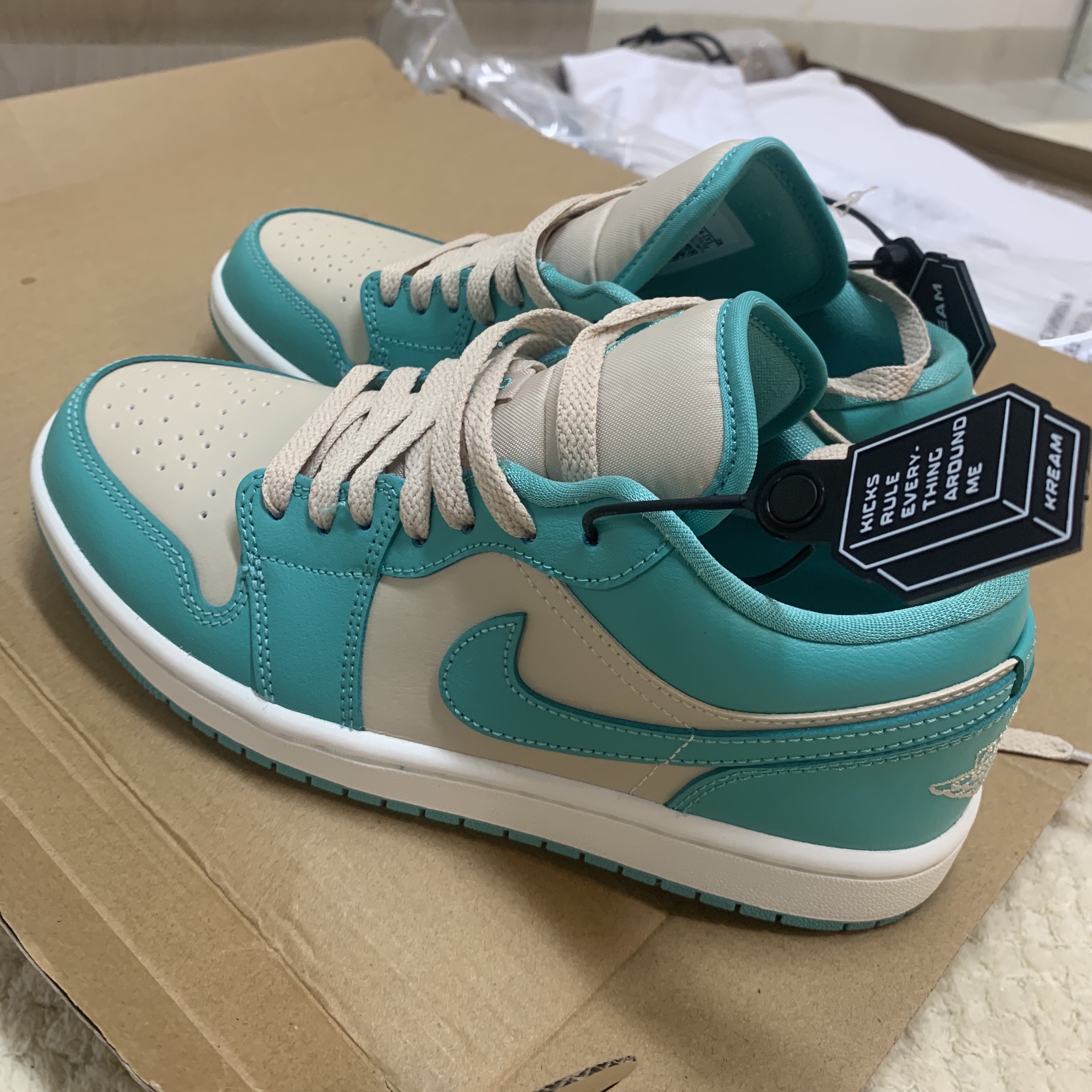 (W) Jordan 1 Low Sanddrift Washed Teal 착용 스타일 - 2