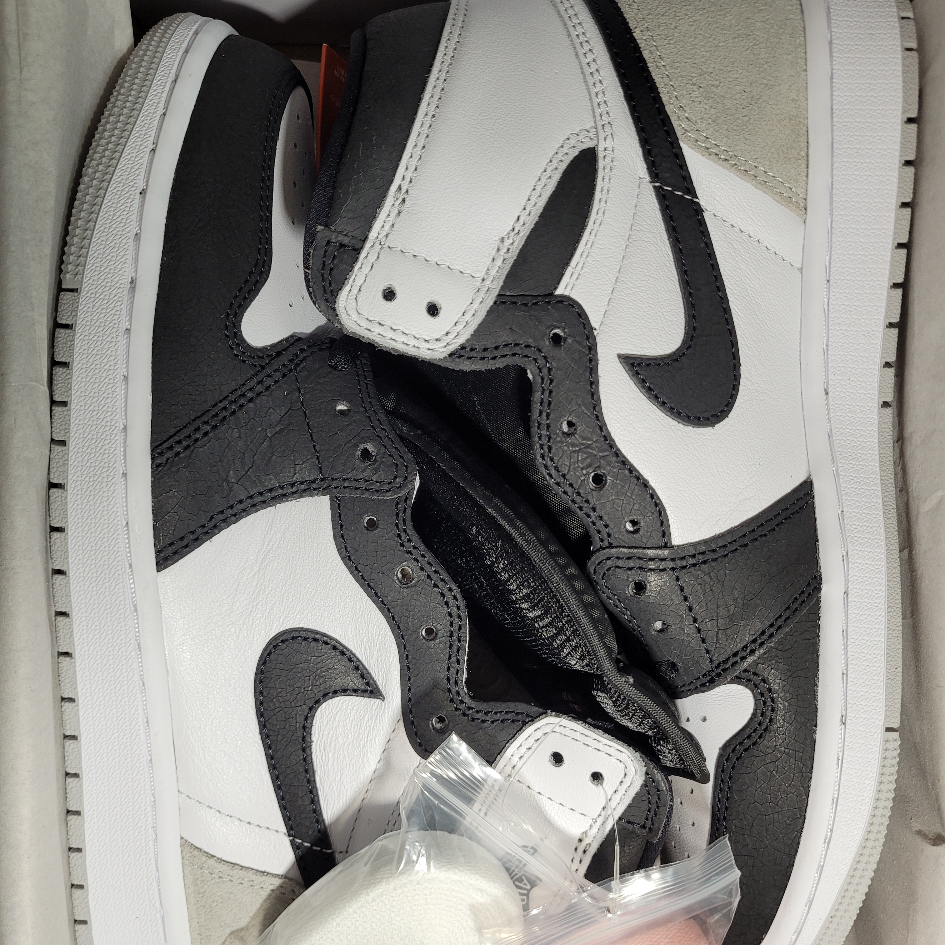 Jordan 1 Retro High OG Bleached Coral 착용 스타일 - 2