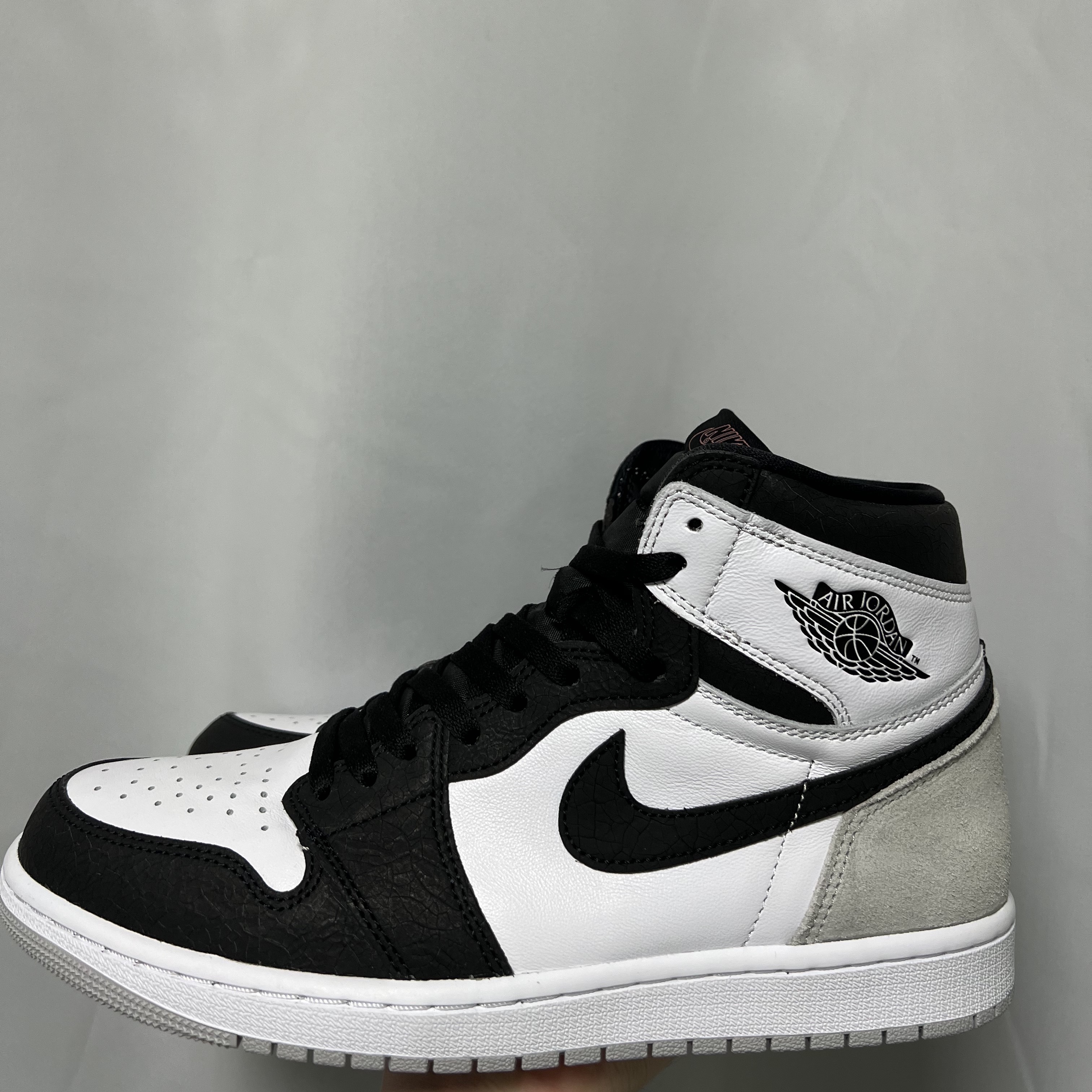 Jordan 1 Retro High OG Bleached Coral 착용 스타일 - 3