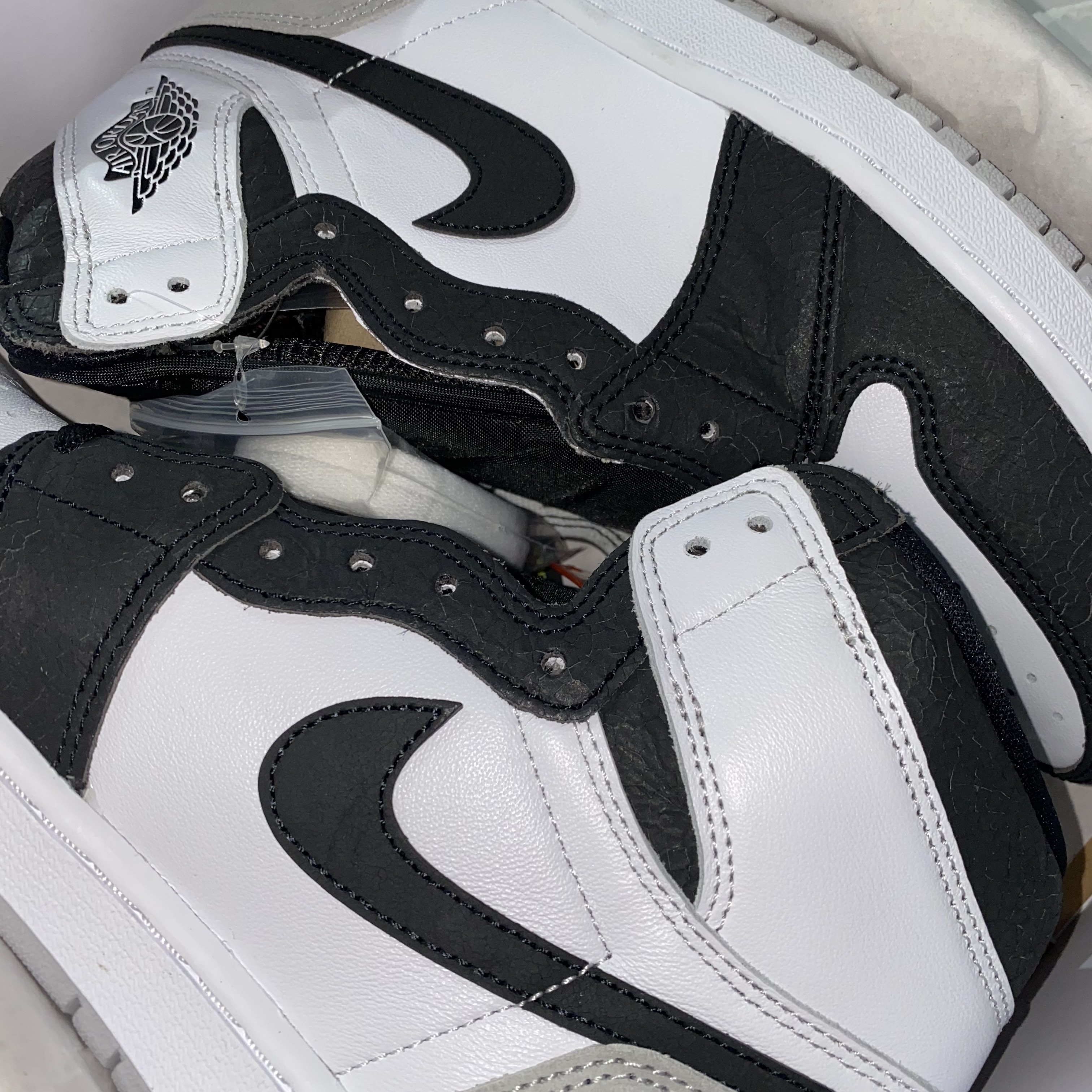 Jordan 1 Retro High OG Bleached Coral 착용 스타일