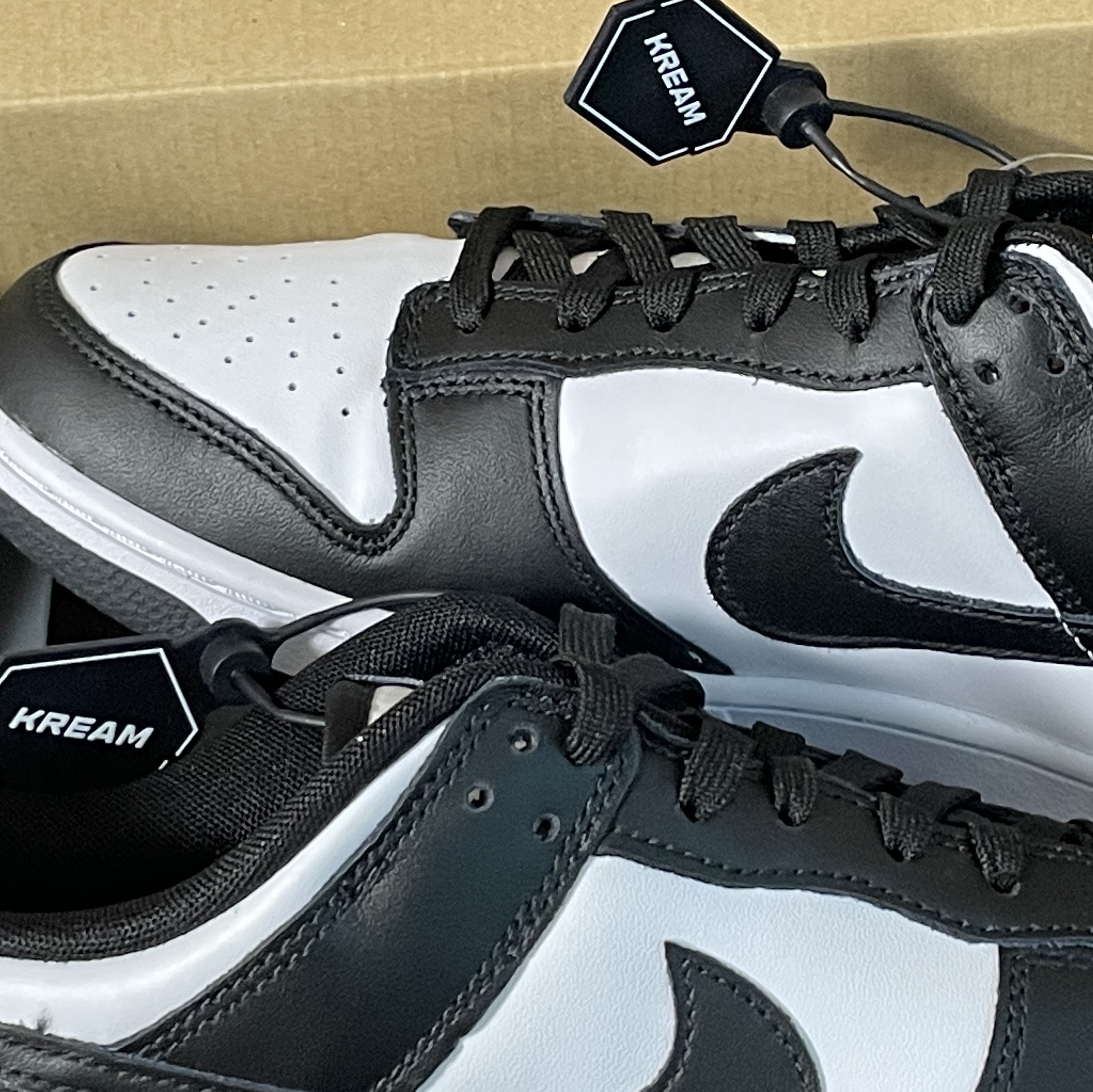 Nike Dunk Low Retro Black 착용 스타일
