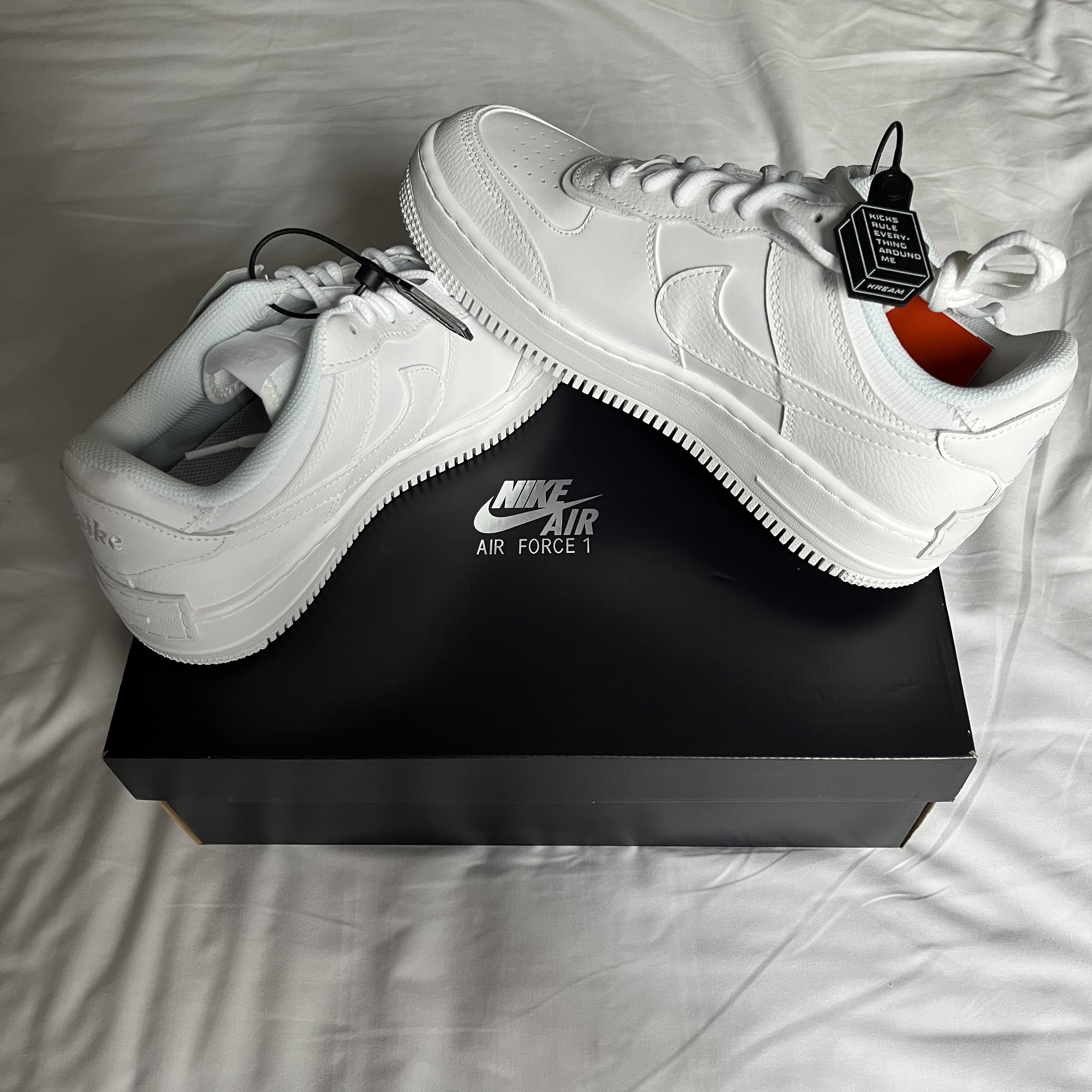 (W) Nike Air Force 1 Shadow Triple White 착용 스타일