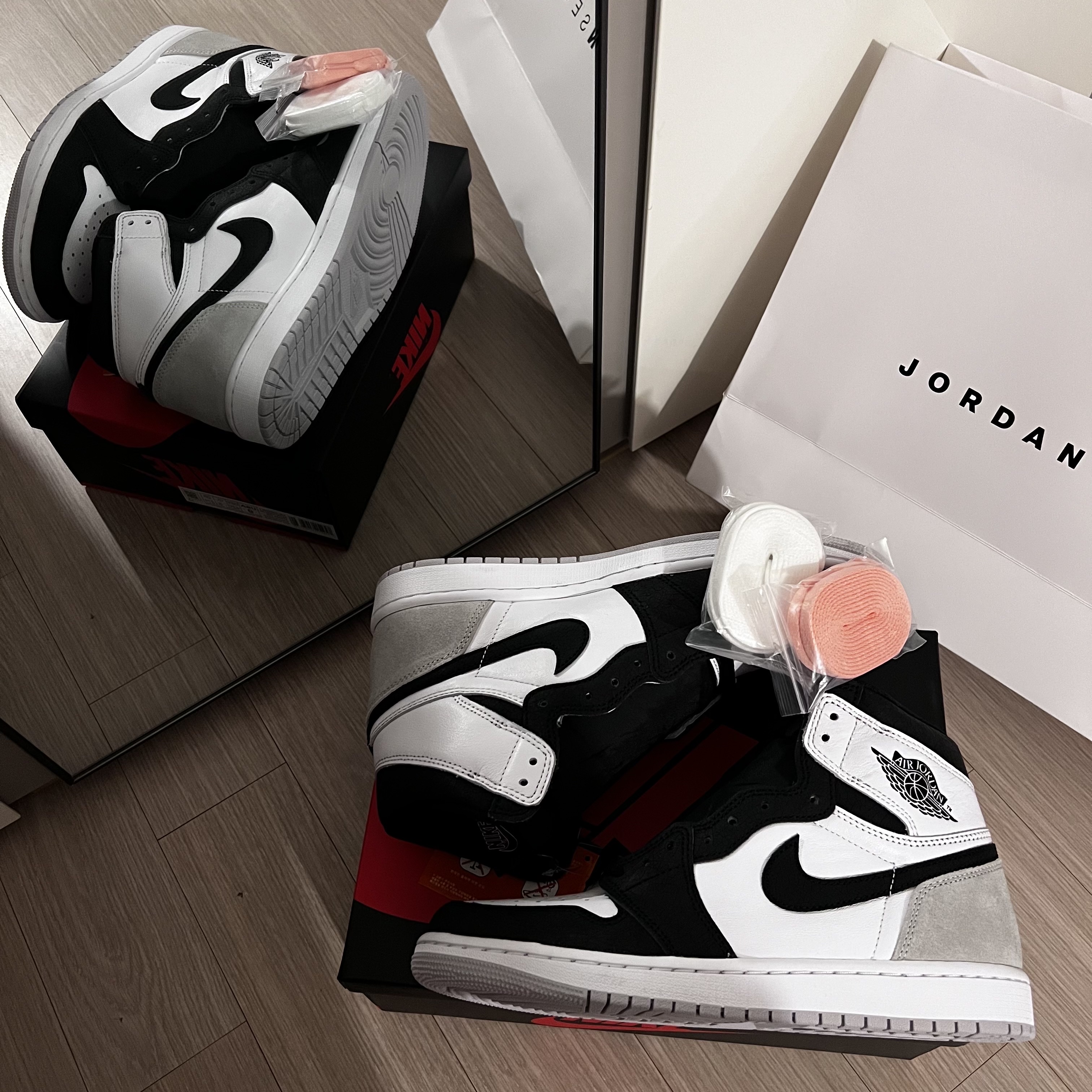 Jordan 1 Retro High OG Bleached Coral, (GS) Jordan 1 Retro High OG Bleached Coral 착용 스타일