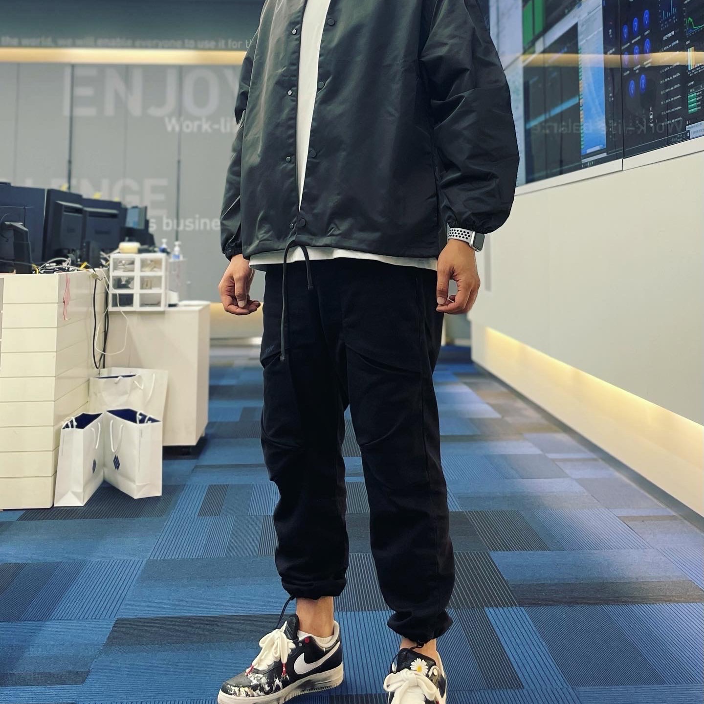 Essentials Coaches Jacket Iron - 22SS, Nike x Peaceminusone Air Force 1 Low Para-Noise 착용 스타일 - 2