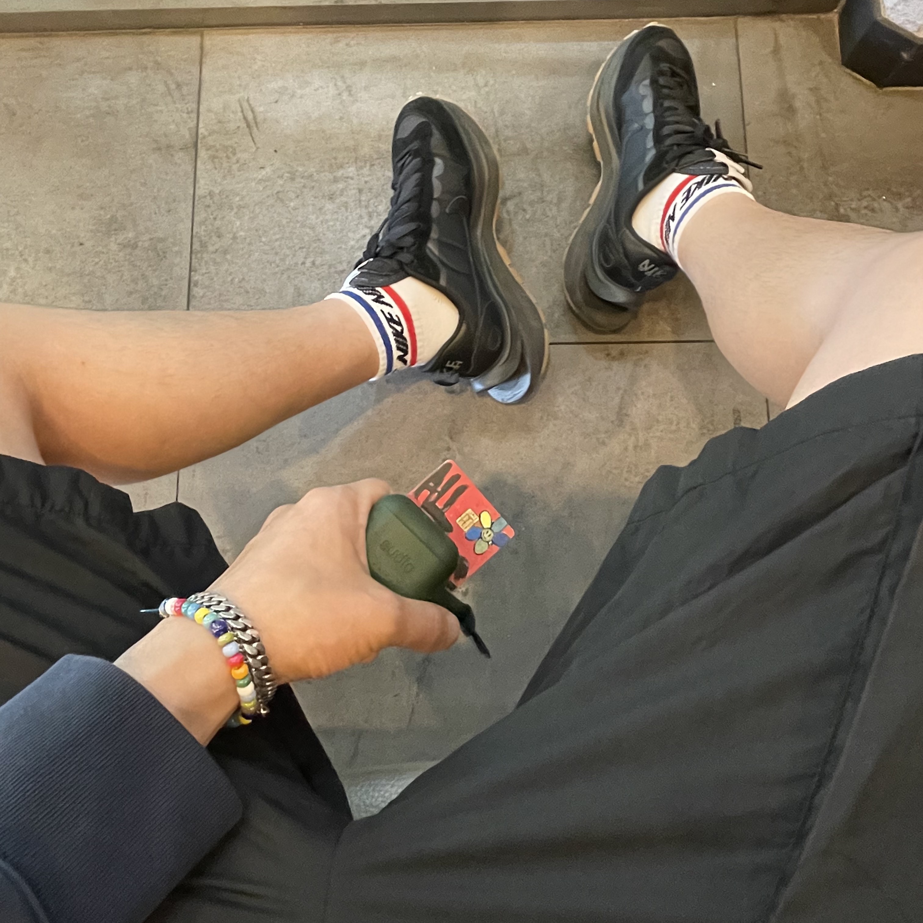 Nike x Sacai VaporWaffle Black and Gum 착용 스타일