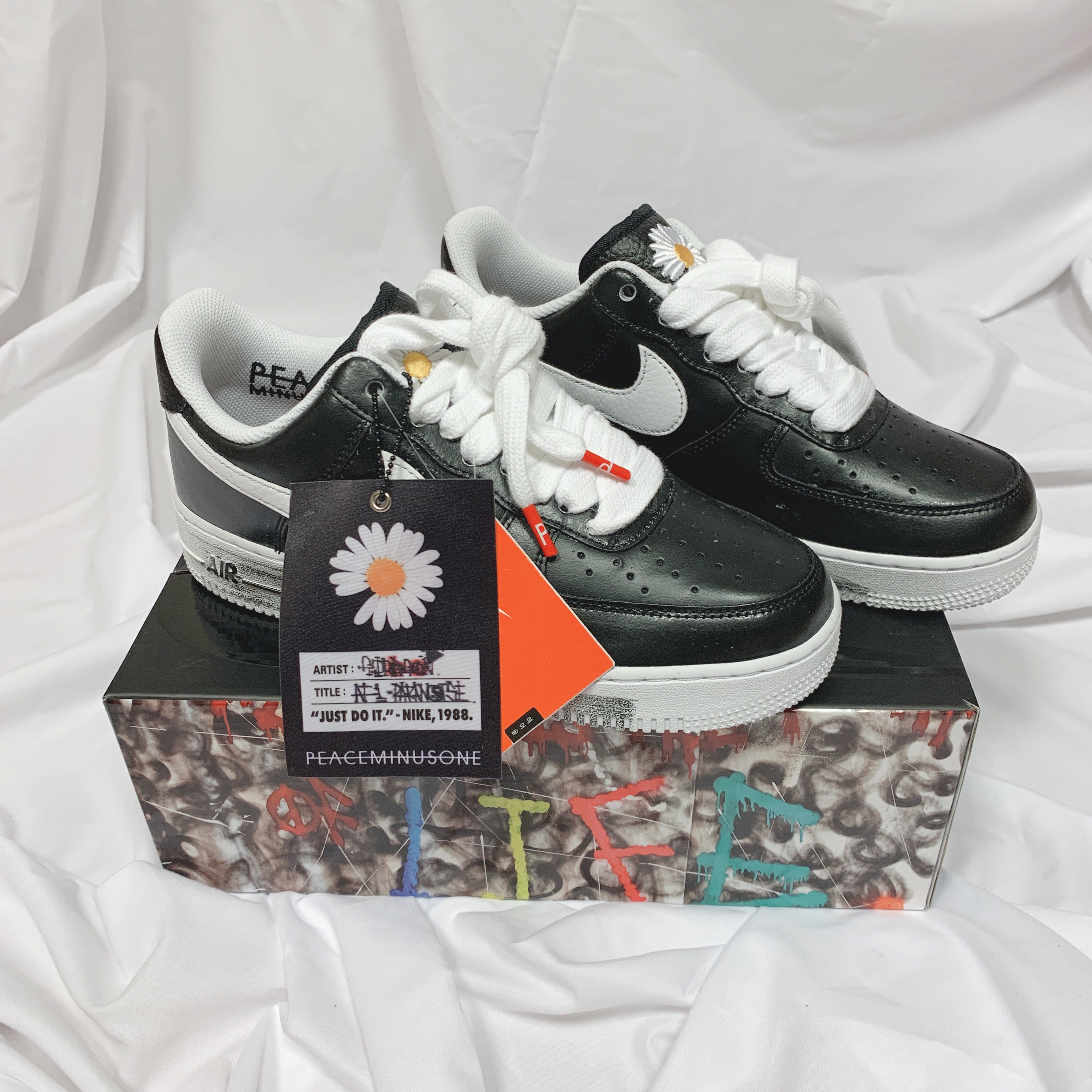 Nike x Peaceminusone Air Force 1 Low Para-Noise 착용 스타일
