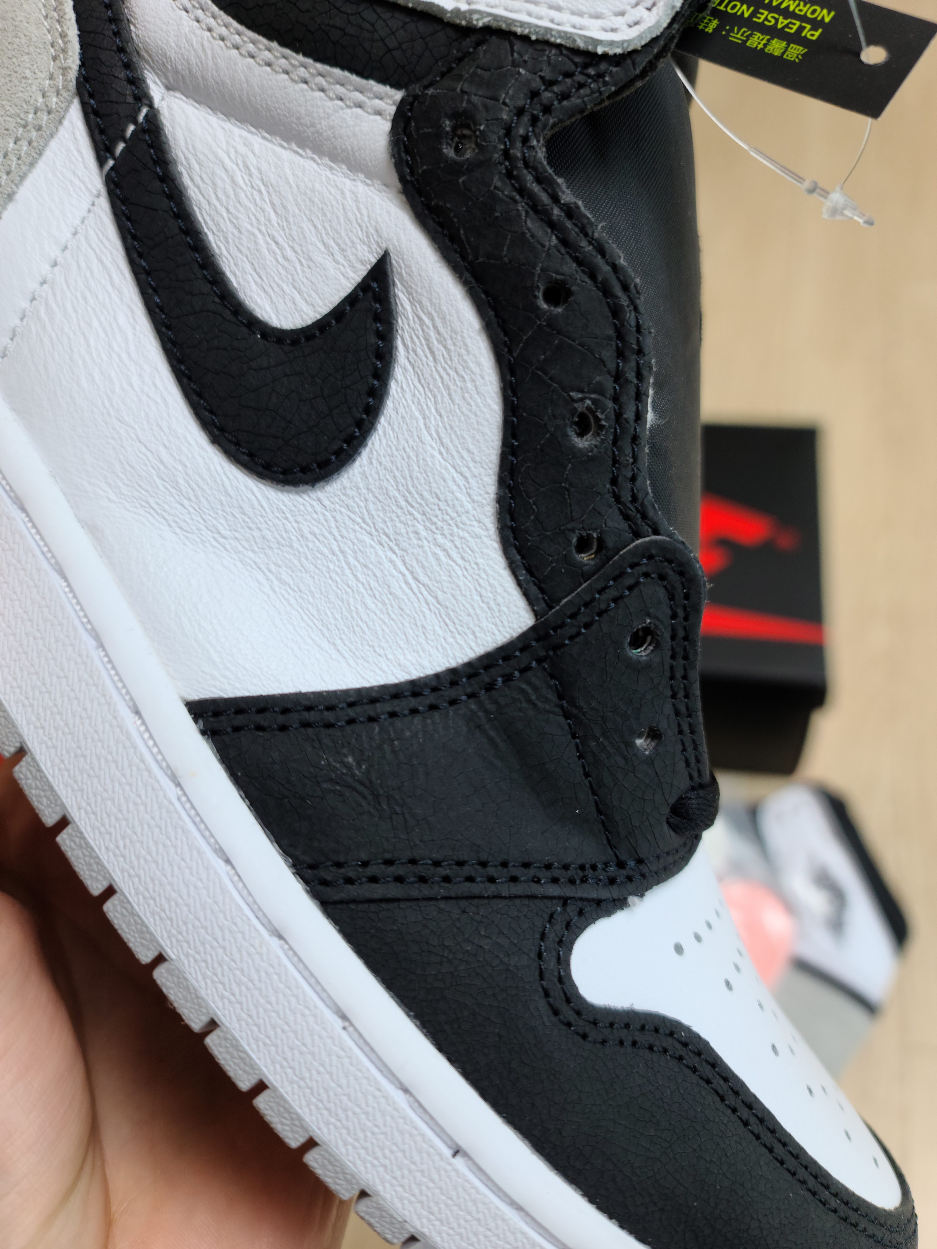 Jordan 1 Retro High OG Bleached Coral 착용 스타일 - 2