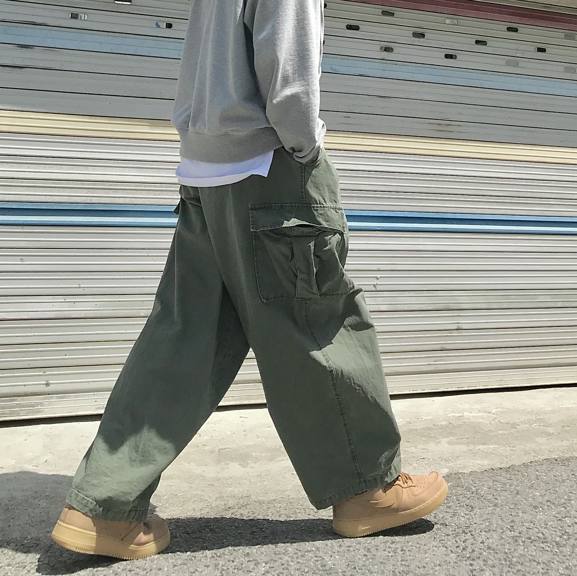 Nike Air Force 1 '07 WB Flax 착용 스타일