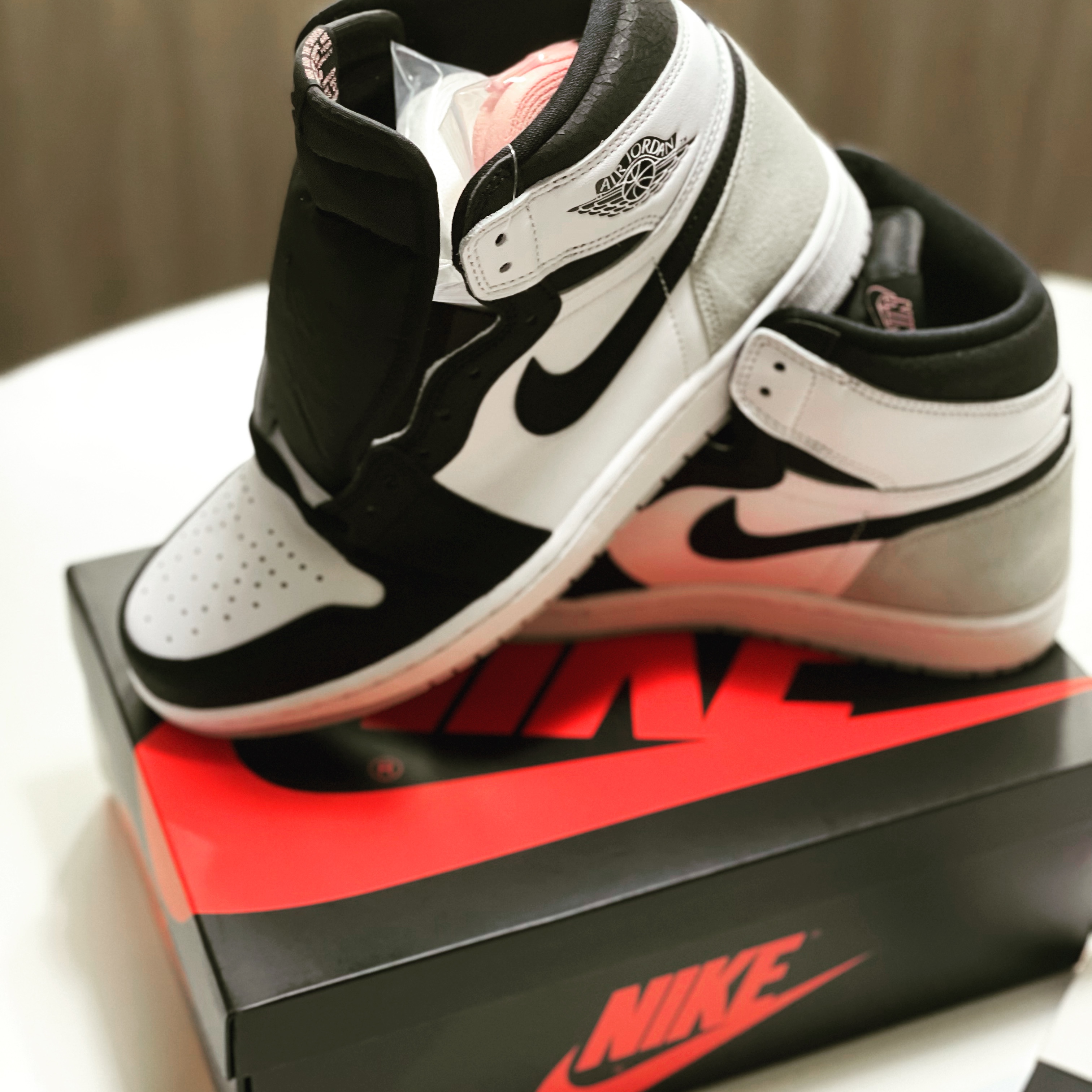 Jordan 1 Retro High OG Bleached Coral 착용 스타일