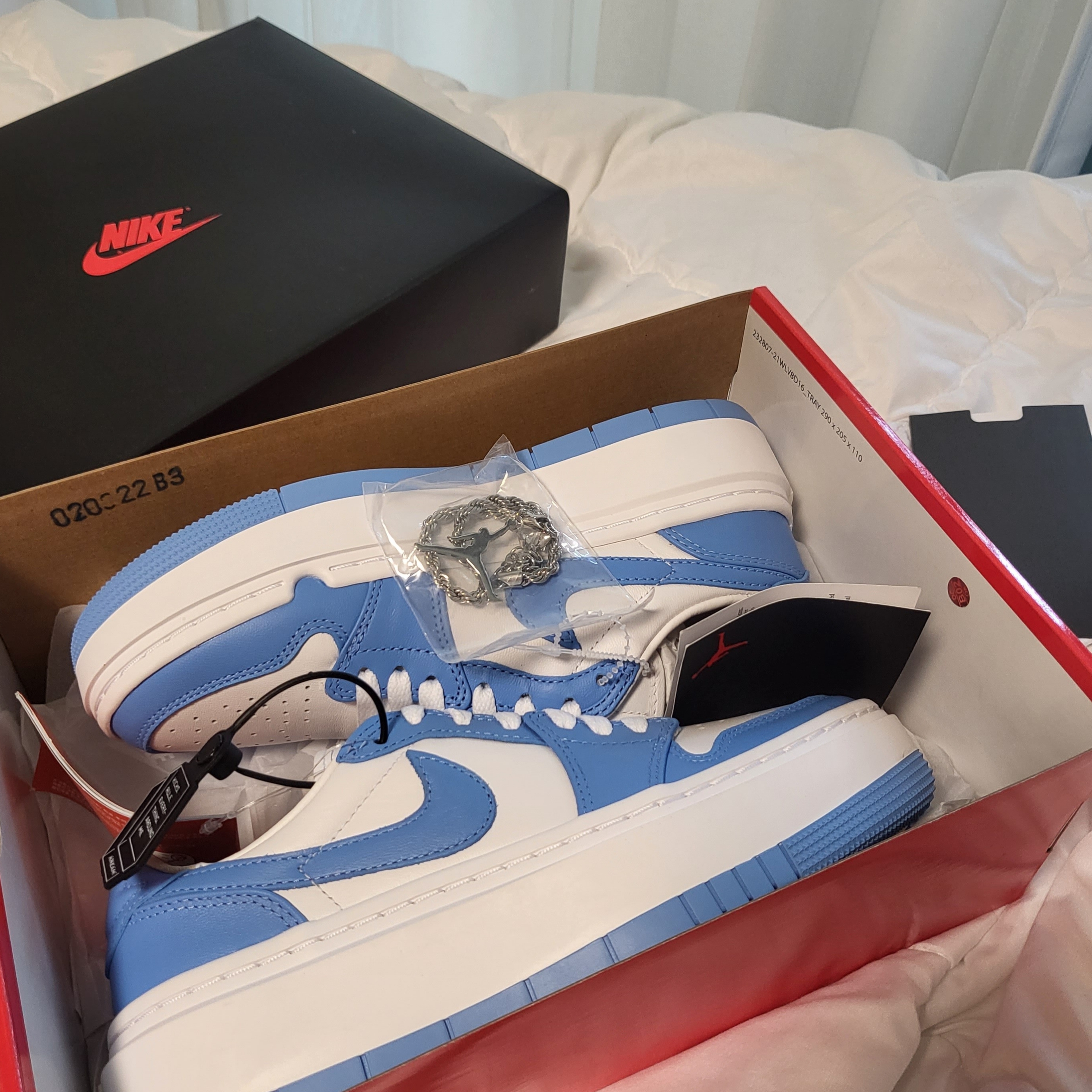 (W) Jordan 1 Elevate Low SE University Blue 착용 스타일 - 2
