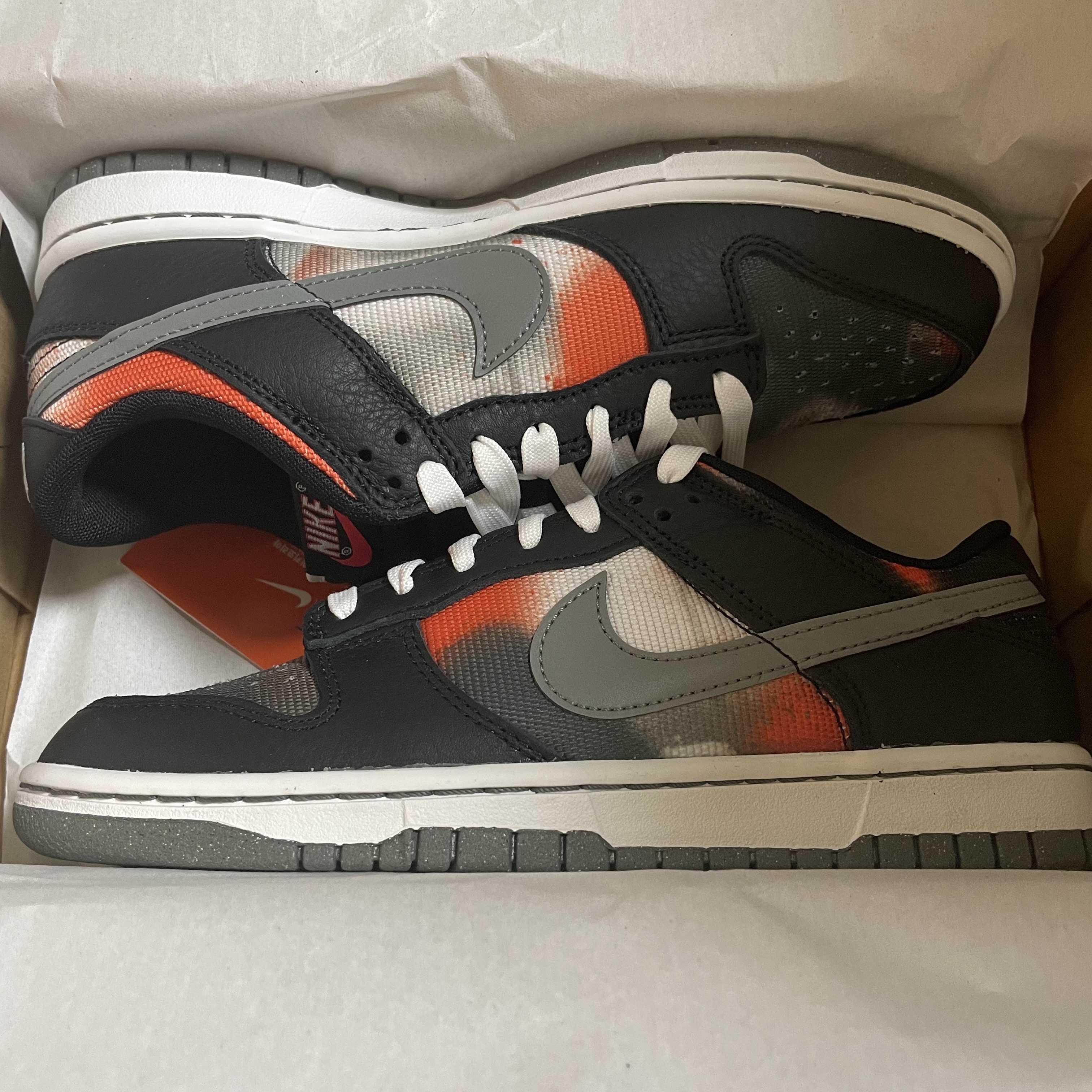 Nike Dunk Low Retro PRM Black and Tumbled Grey 착용 스타일