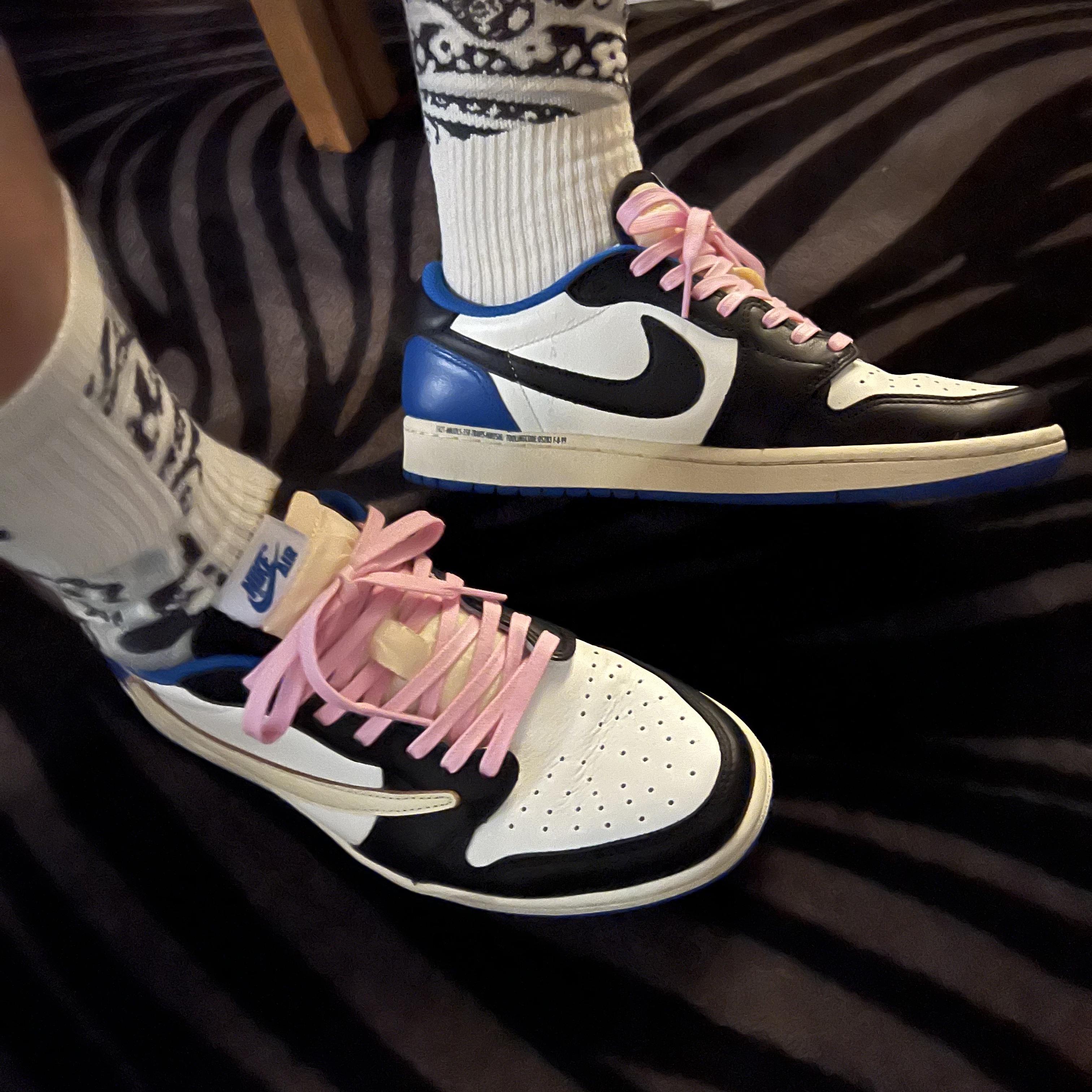 Jordan 1 x Travis Scott x Fragment Retro Low OG SP Military Blue, Jordan 1 x Travis Scott x Fragment Retro High OG SP Military Blue 착용 스타일 - 3