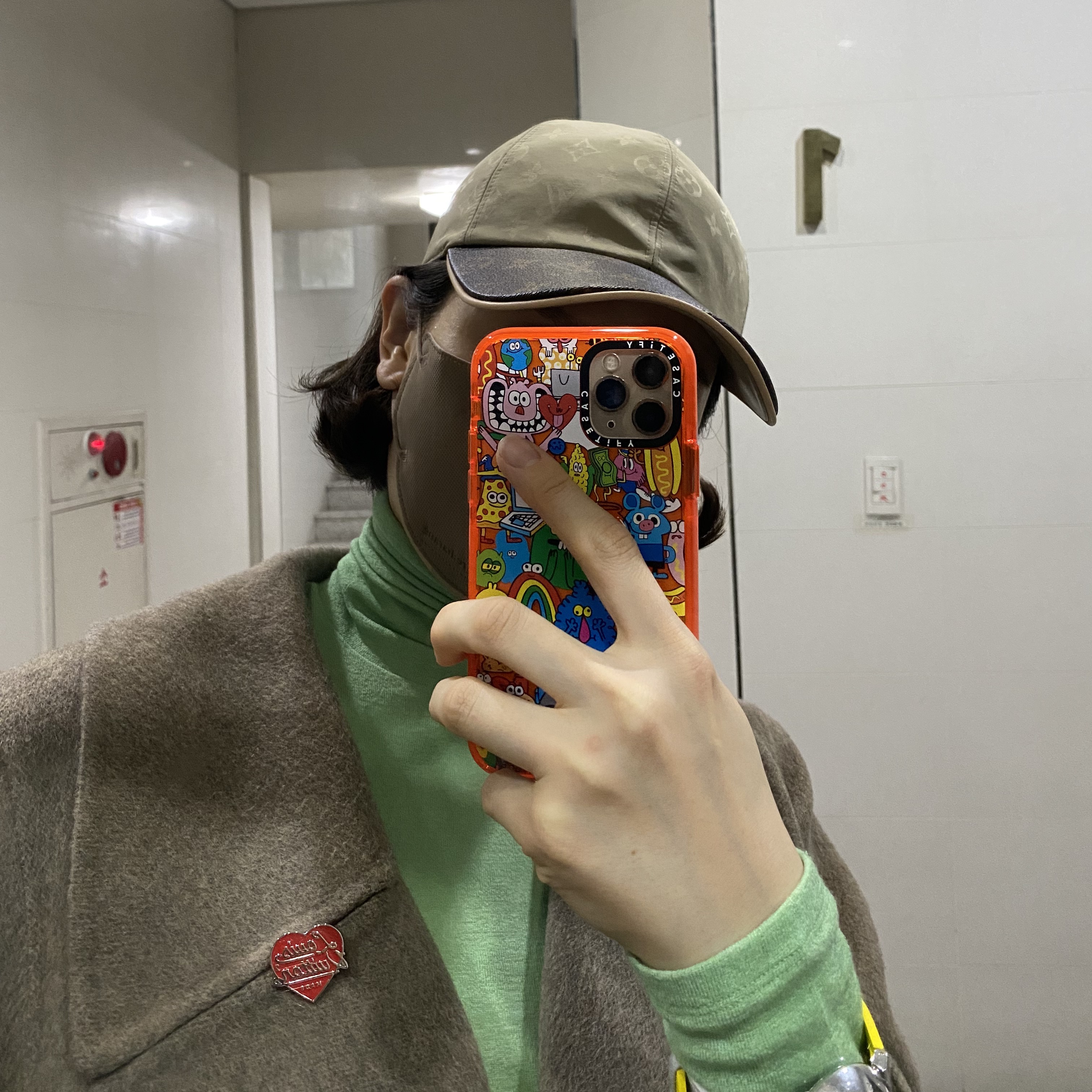 (W) Louis Vuitton Cap Ou Pas Cap Beige 착용 스타일