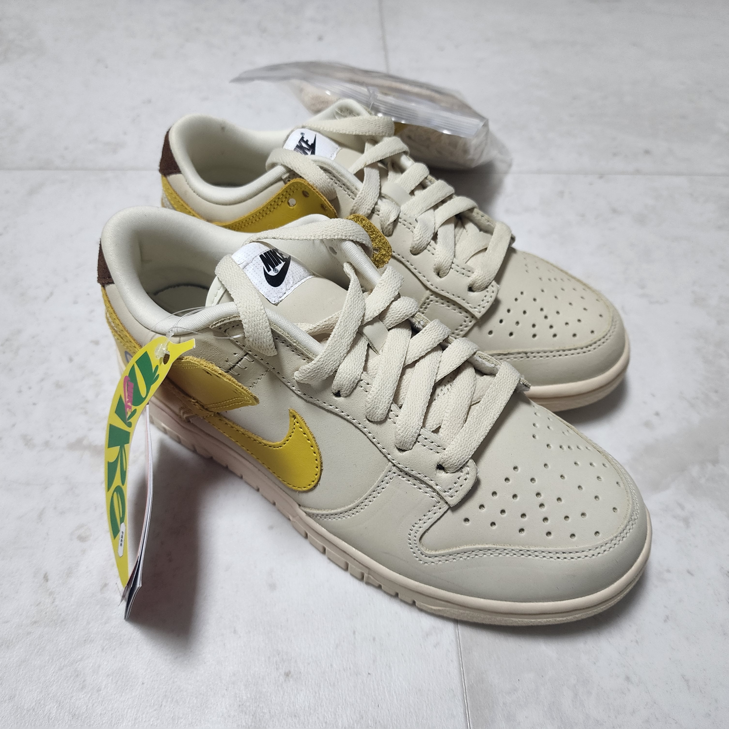 (W) Nike Dunk Low LX Banana 착용 스타일 - 2