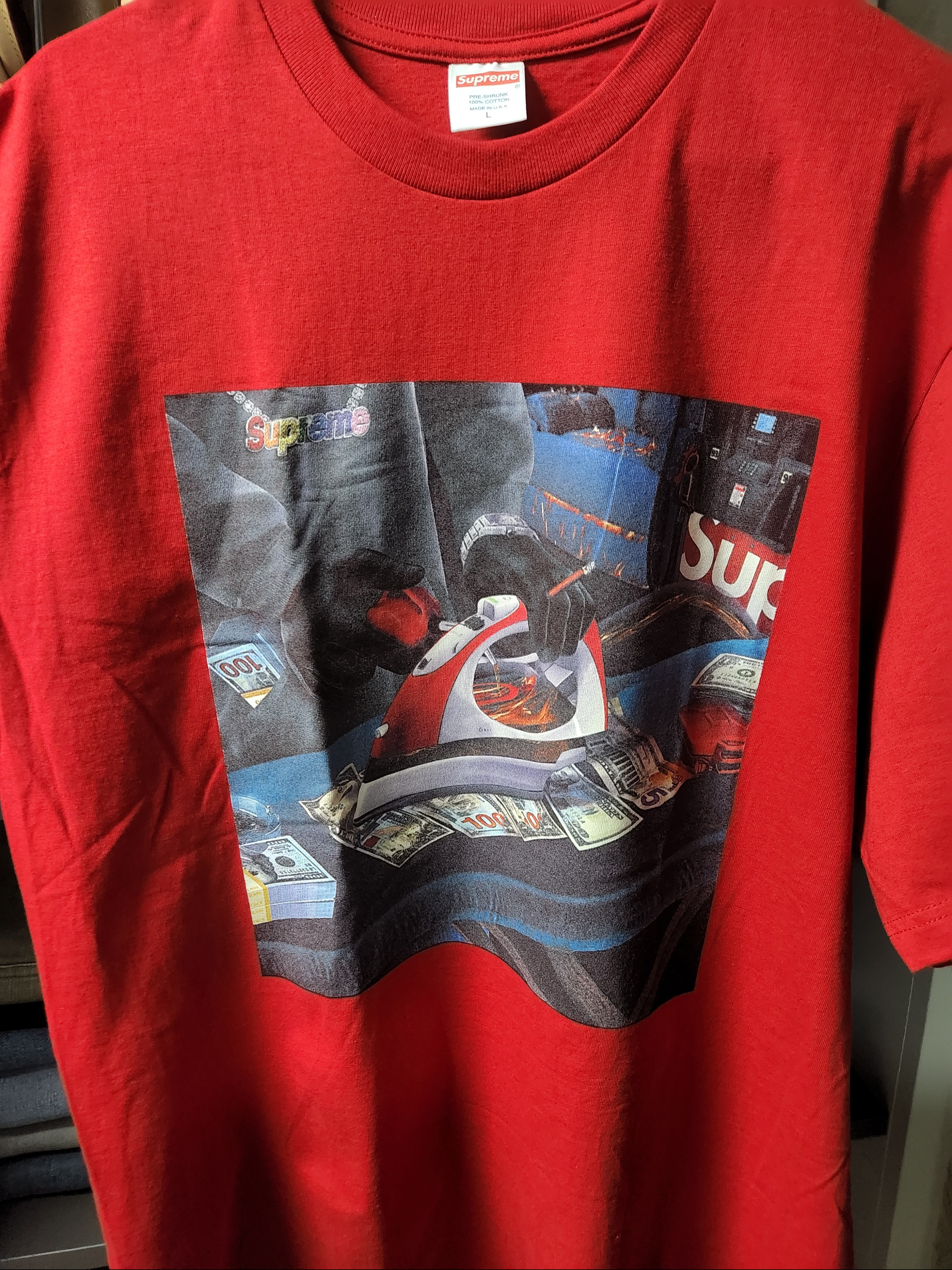 Supreme Gas T-Shirt Red - 22SS 착용 스타일