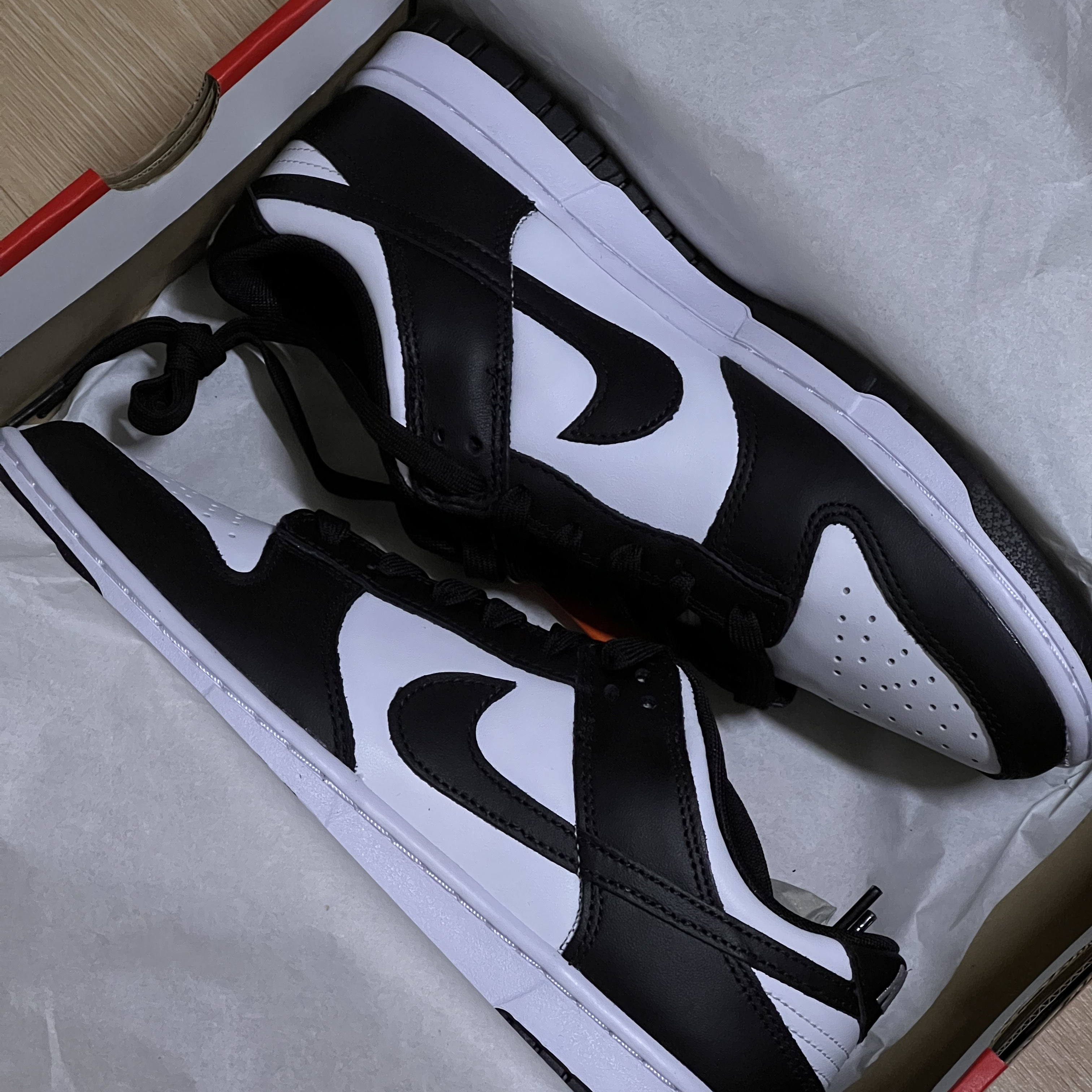 Nike Dunk Low Retro Black 착용 스타일