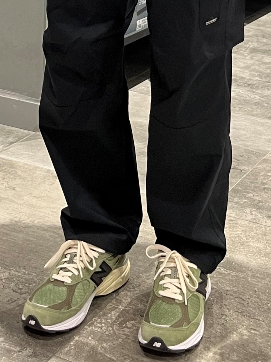 New Balance x JJJJound 990v3 Olive 착용 스타일