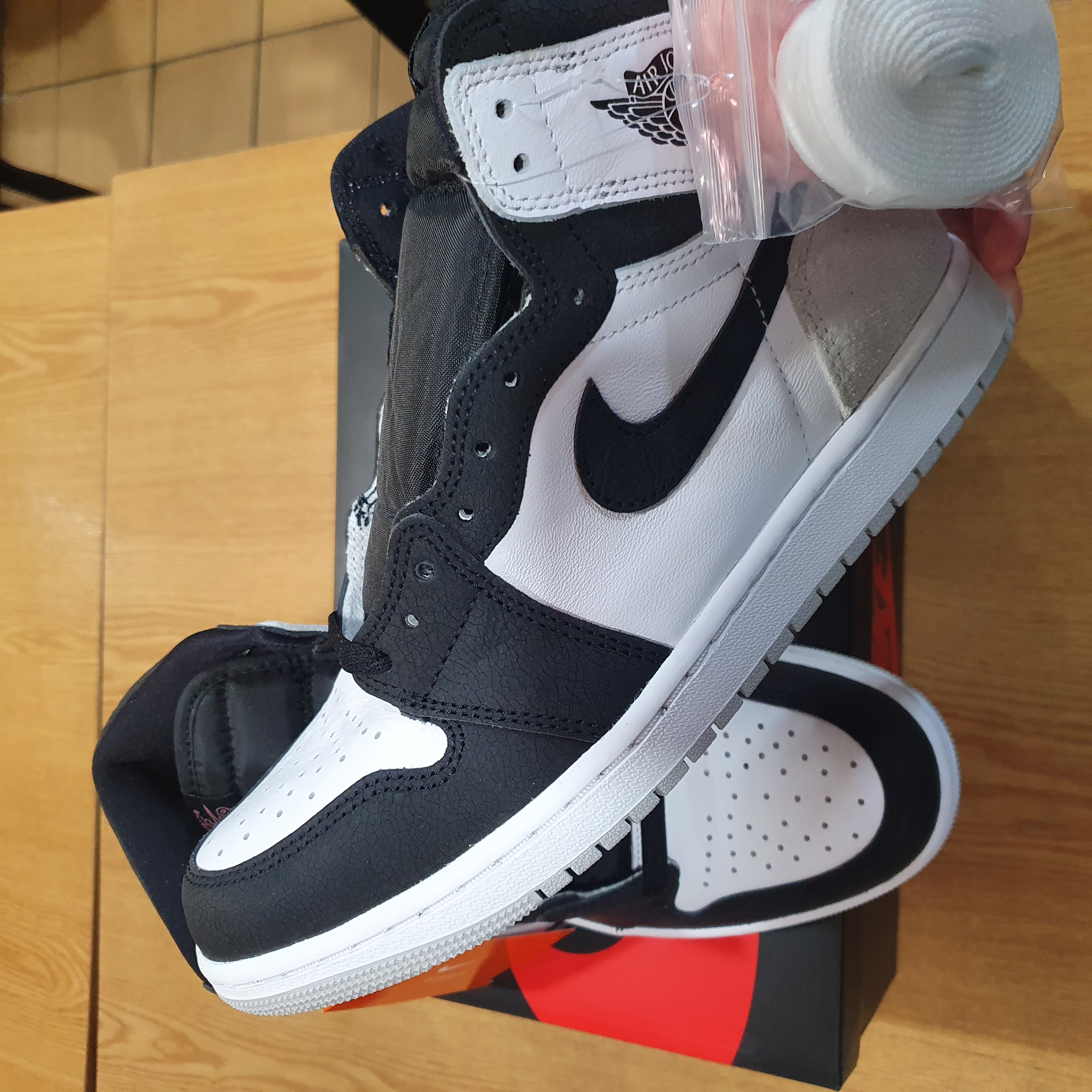 Jordan 1 Retro High OG Bleached Coral 착용 스타일 - 4