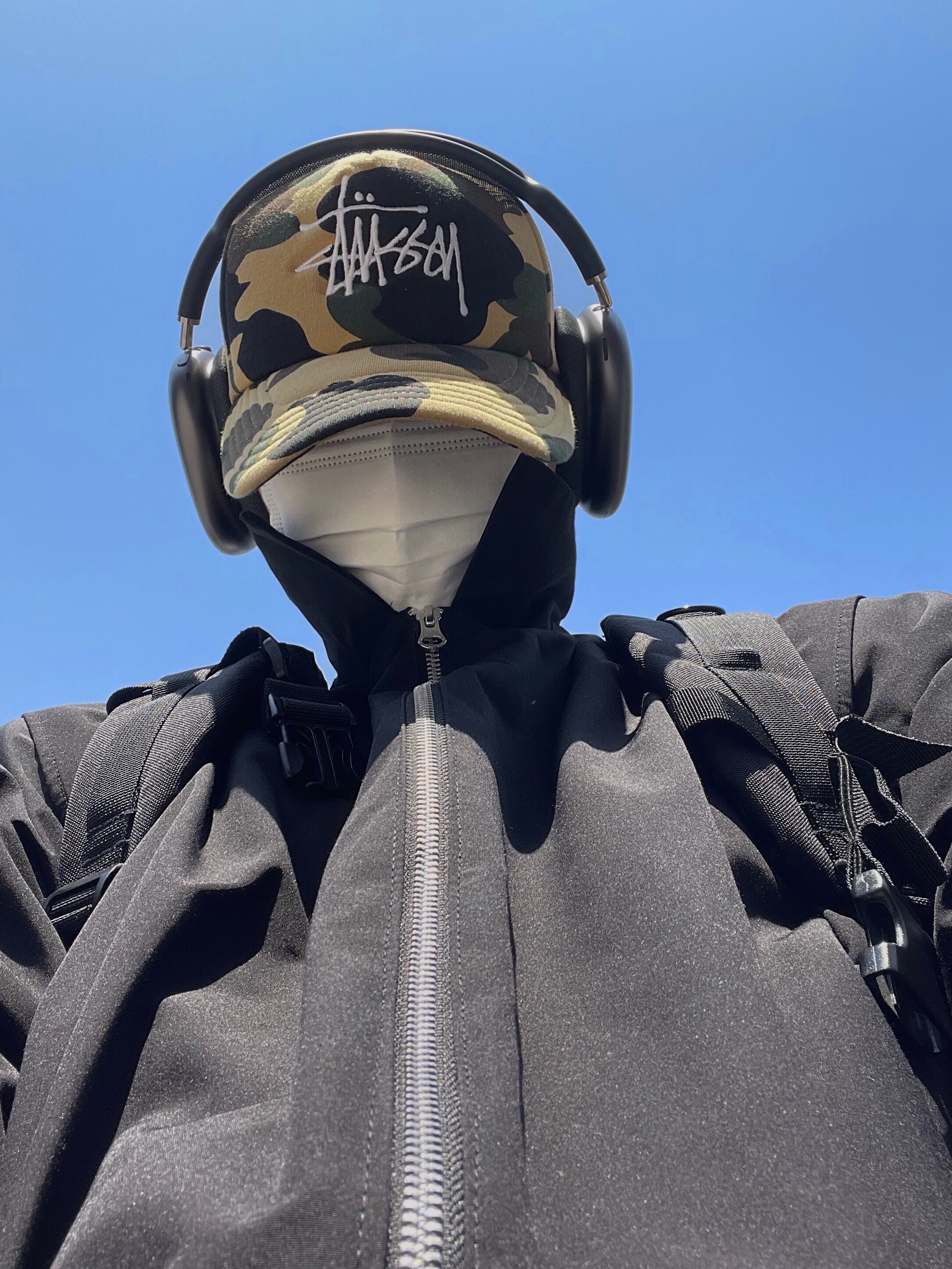 Stussy x BAPE Trucker Cap Yellow, Apple AirPods Max Lightning Space Gray (Korean Ver.) 착용 스타일