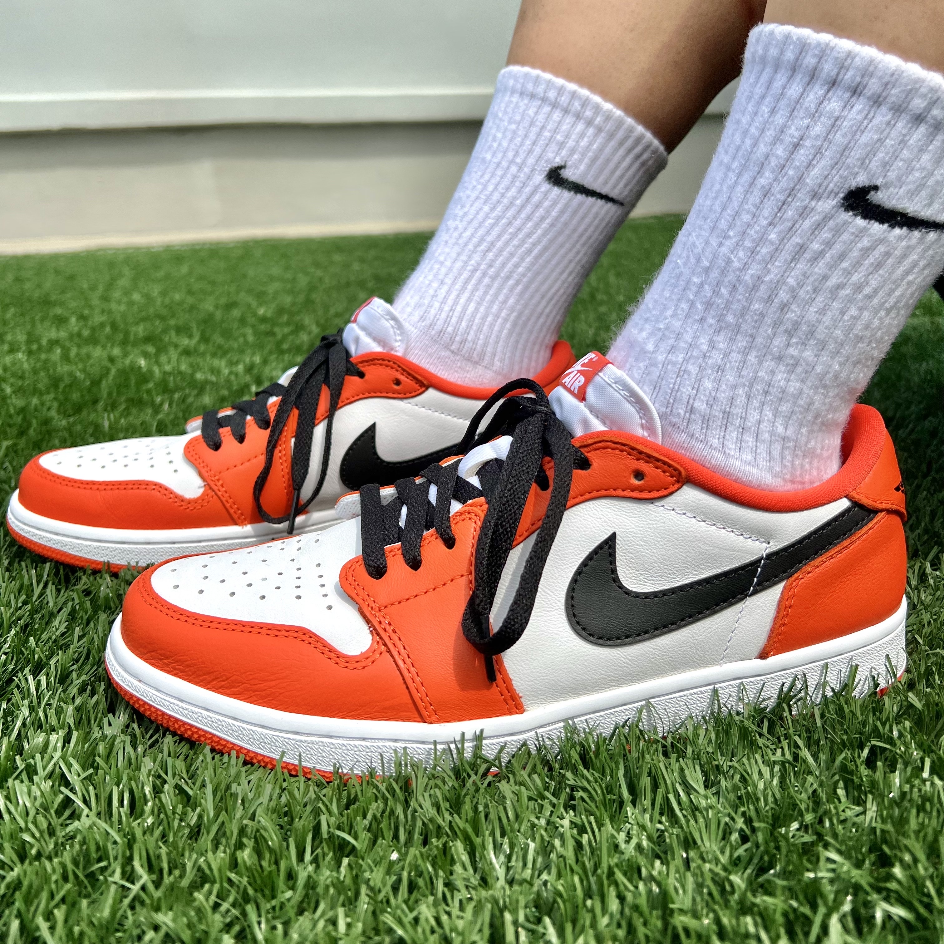 Jordan 1 Low OG Starfish 착용 스타일 - 1