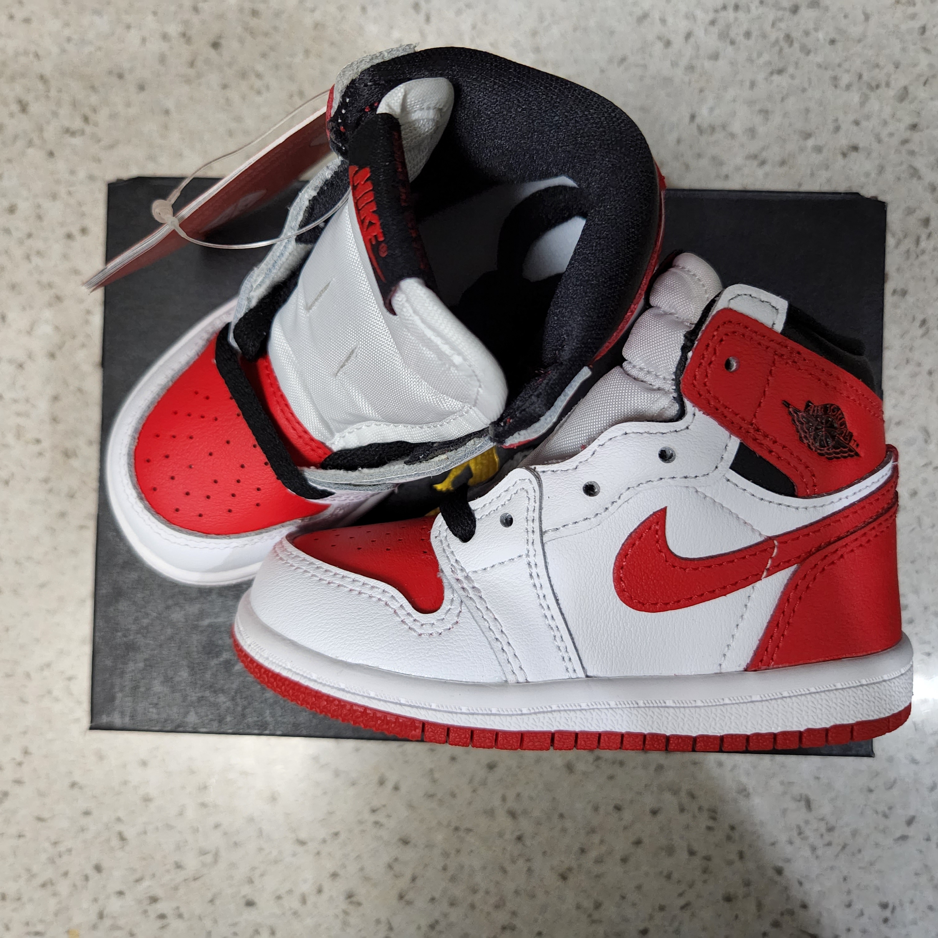 (TD) Jordan 1 Retro High OG Heritage 착용 스타일 - 2