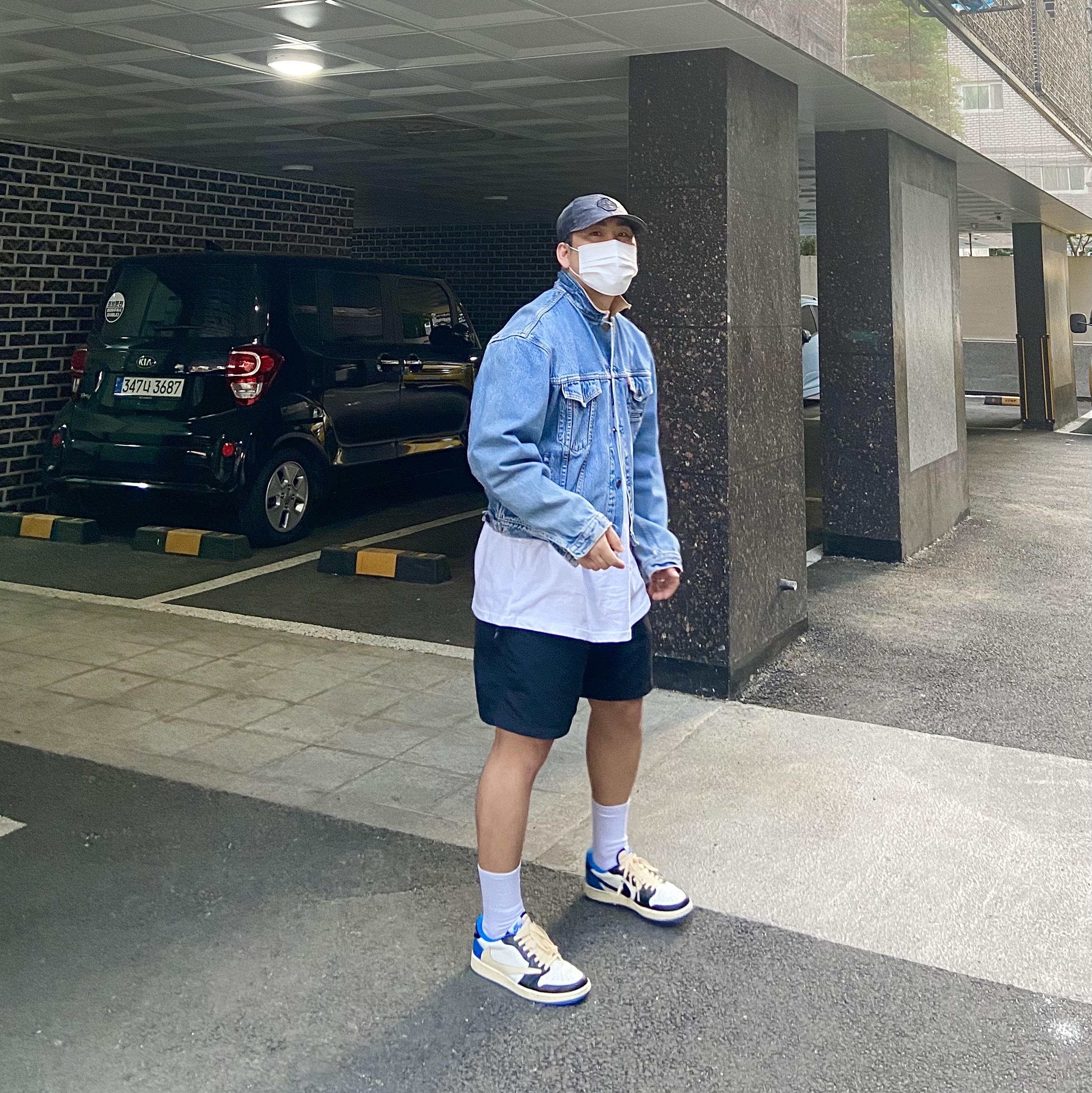 Stone Island 99598 Reflective Grid On Lamy Cap Pewter Grey - 21SS, Jordan 1 x Travis Scott x Fragment Retro Low OG SP Military Blue 착용 스타일