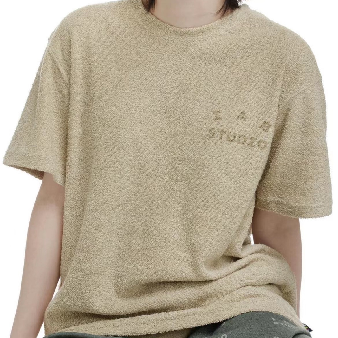 IAB Studio Towel T-Shirt Light Green 착용 스타일